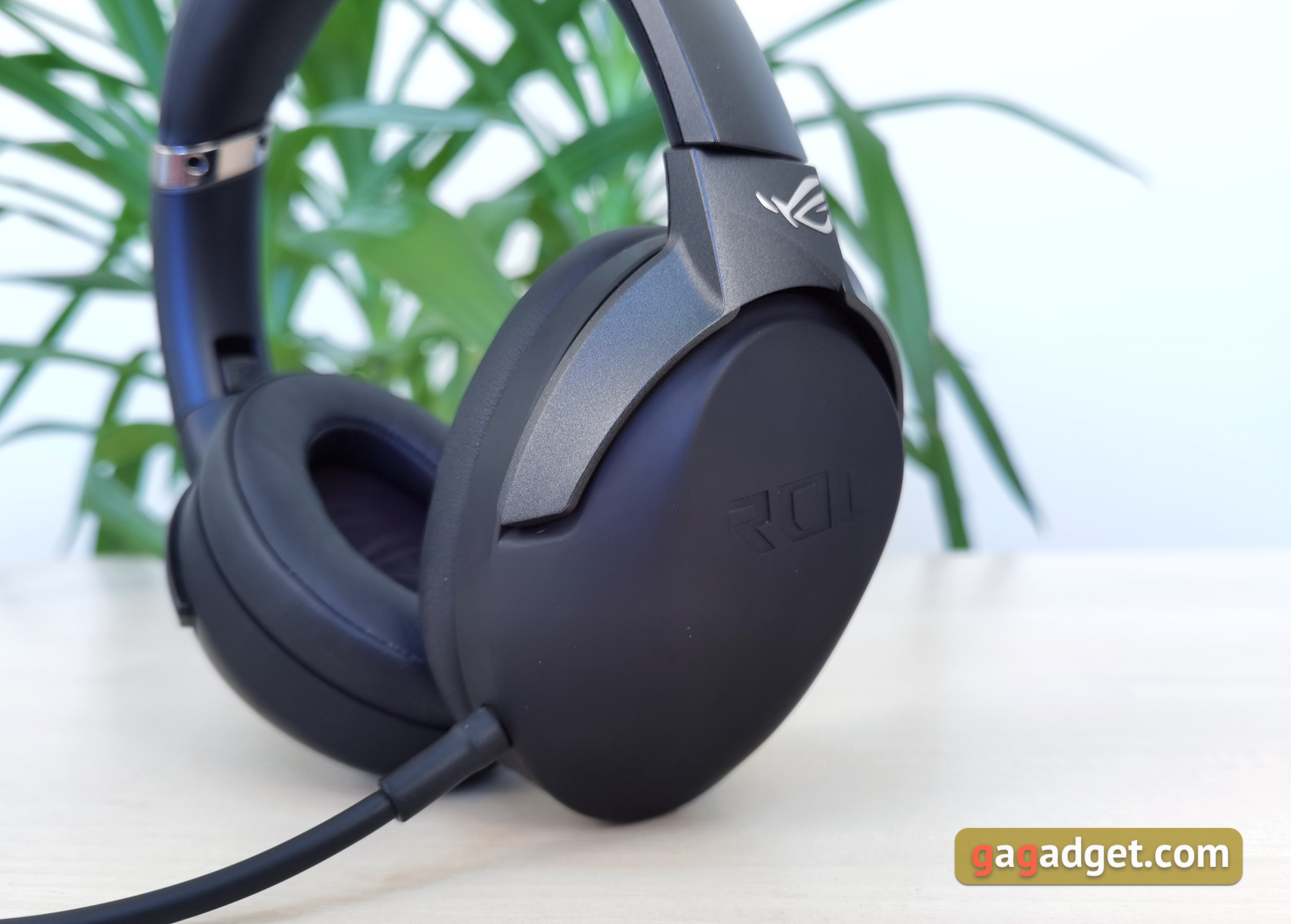 Обзор ASUS ROG Strix GO 2.4: беспроводная игровая гарнитура для любых платформ с AI-шумоподавлением-13