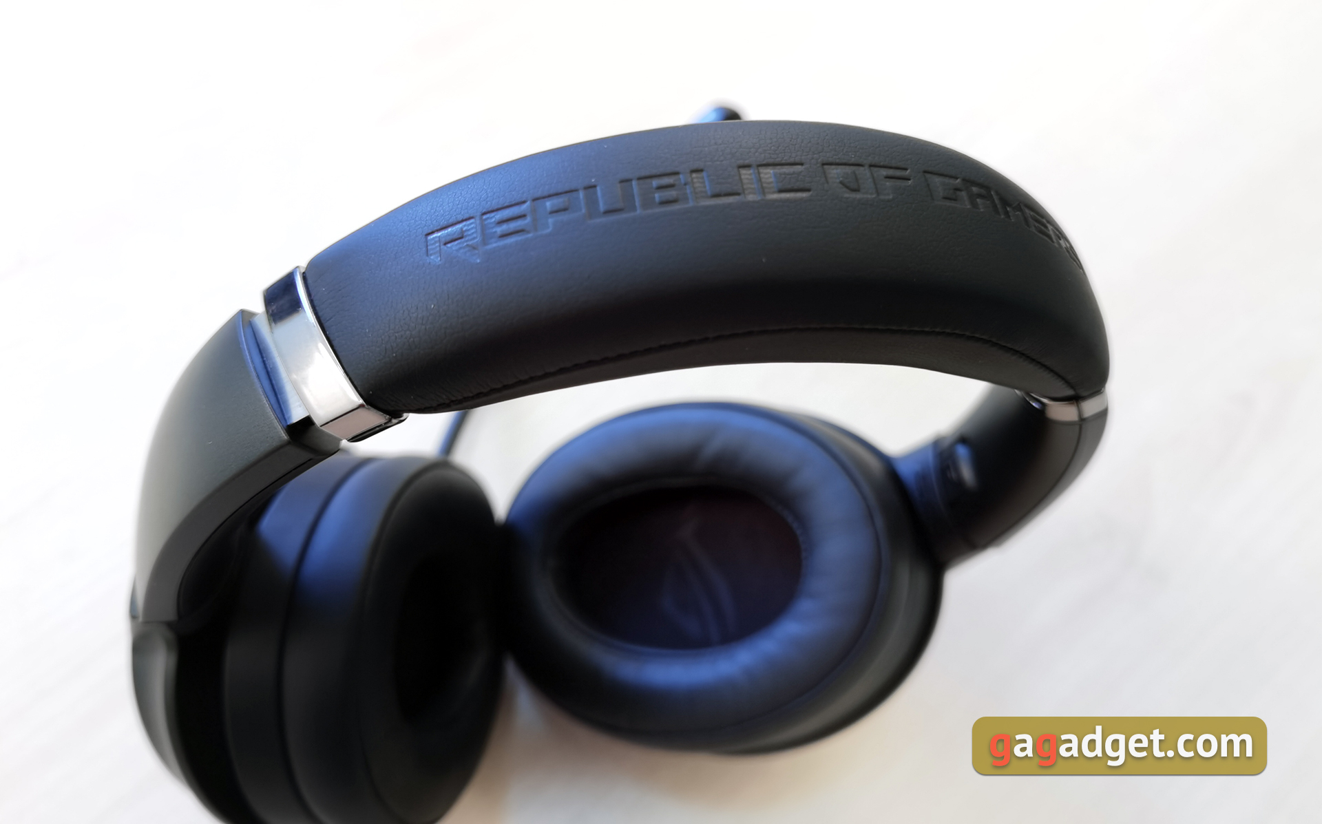 Обзор ASUS ROG Strix GO 2.4: беспроводная игровая гарнитура для любых платформ с AI-шумоподавлением-14