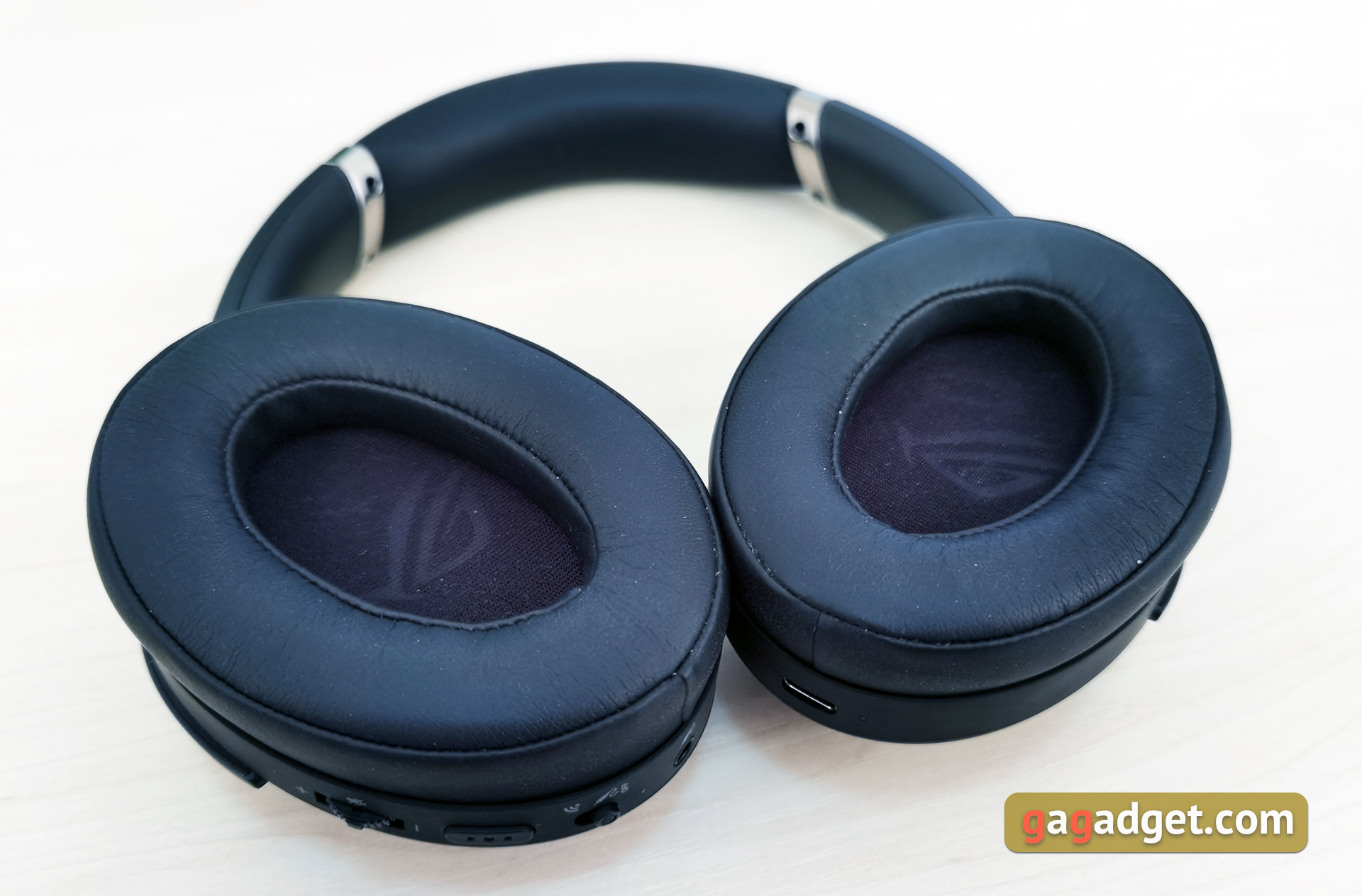 Обзор ASUS ROG Strix GO 2.4: беспроводная игровая гарнитура для любых платформ с AI-шумоподавлением-18