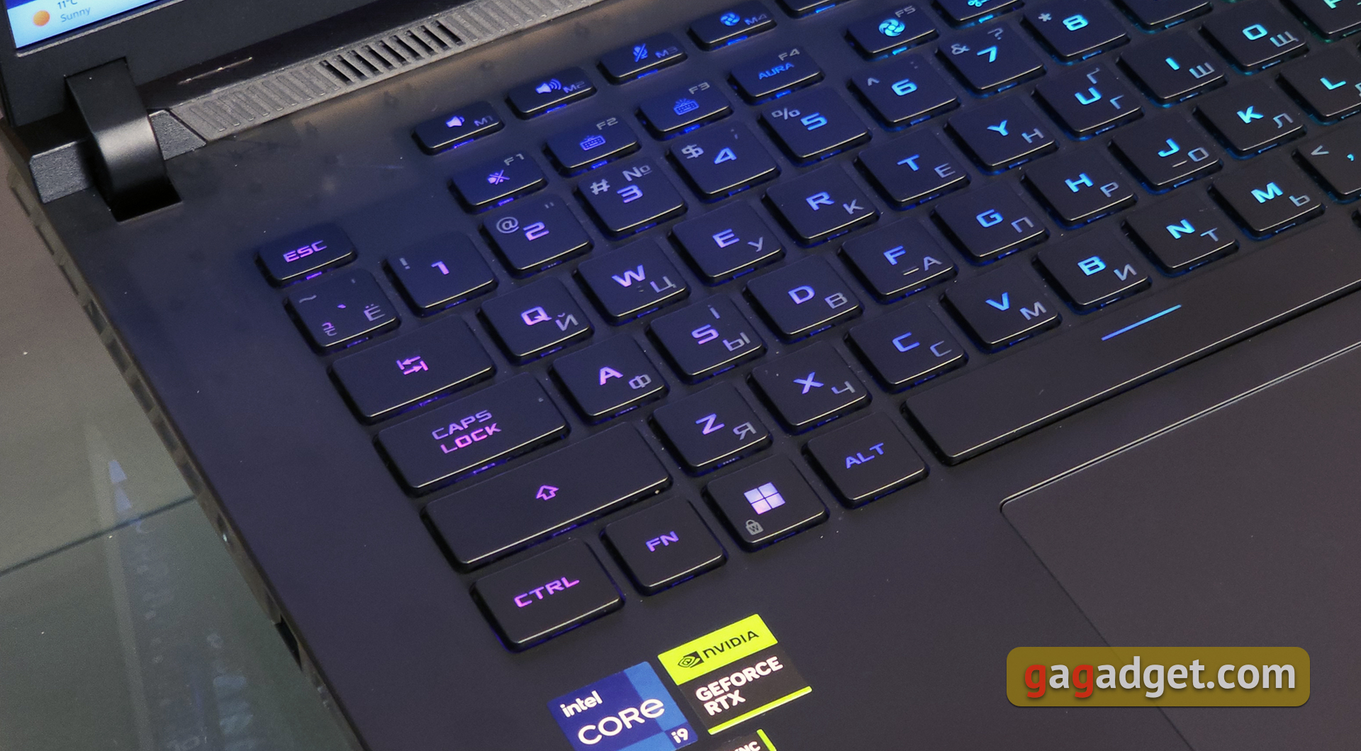 Огляд ASUS ROG Strix SCAR 16 (2023): тотальне домінування на віртуальному полі бою-23
