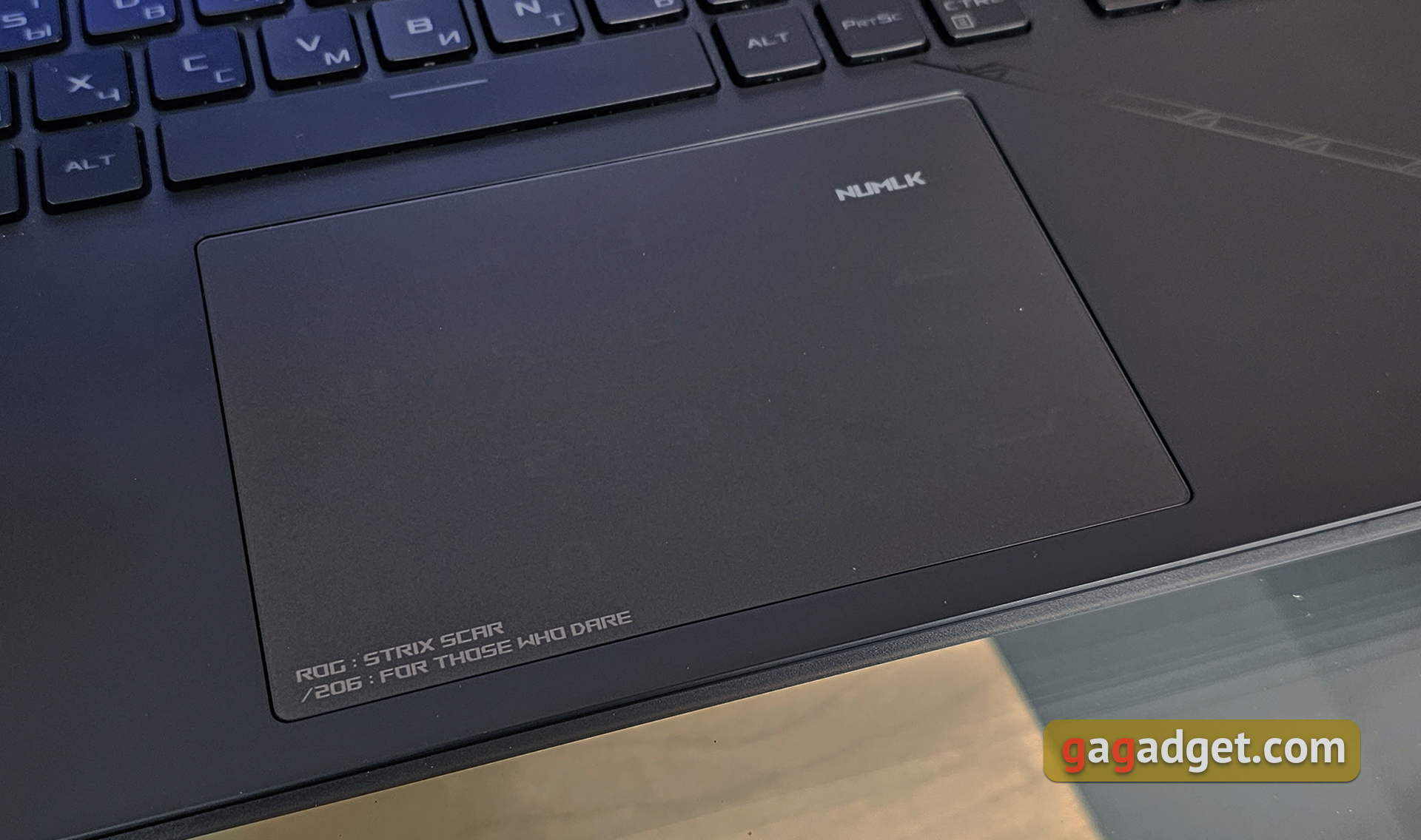 Огляд ASUS ROG Strix SCAR 16 (2023): тотальне домінування на віртуальному полі бою-24