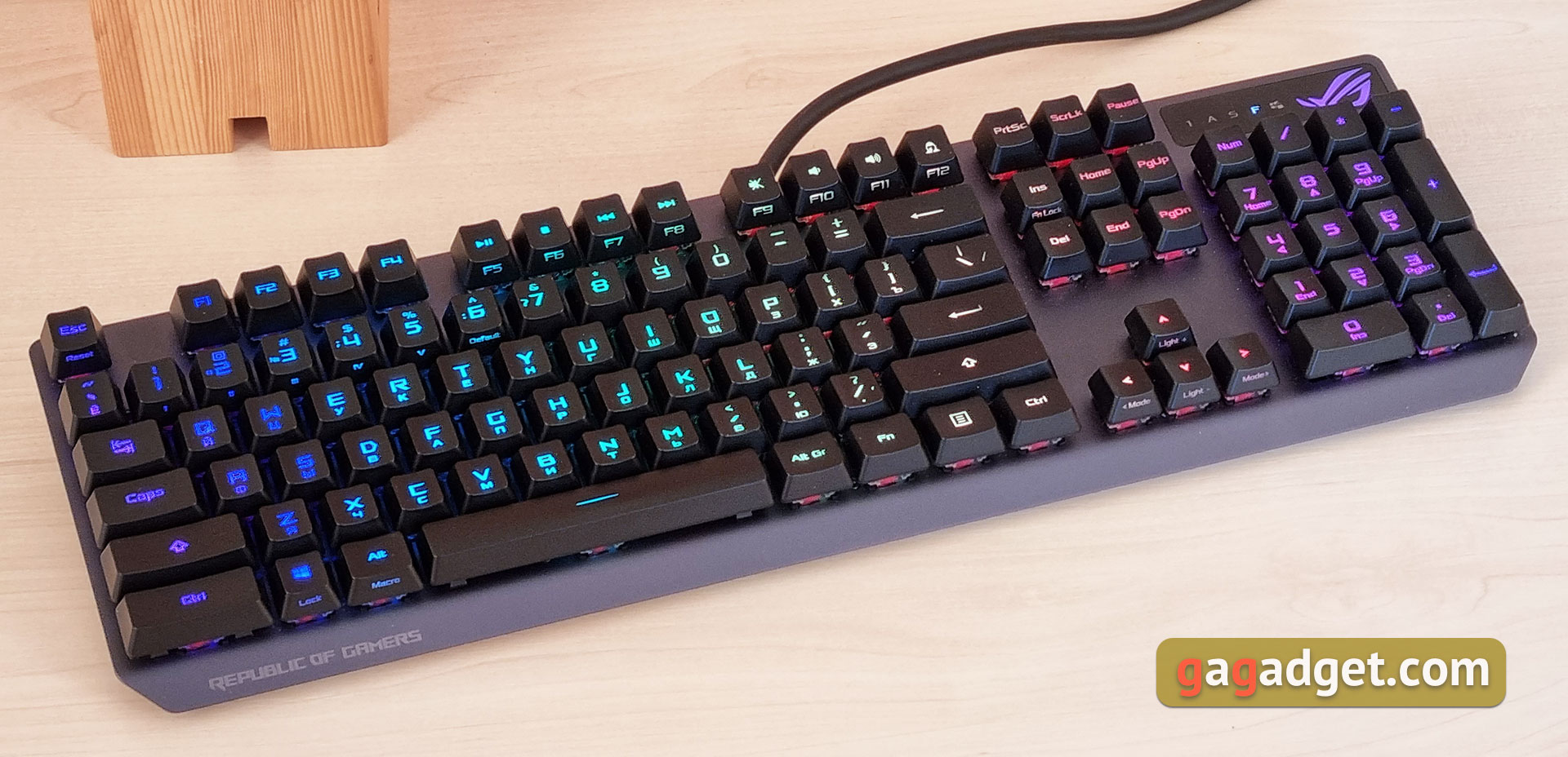 Обзор ASUS ROG Strix Scope RX: оптико-механическая геймерская клавиатура с влагозащитой