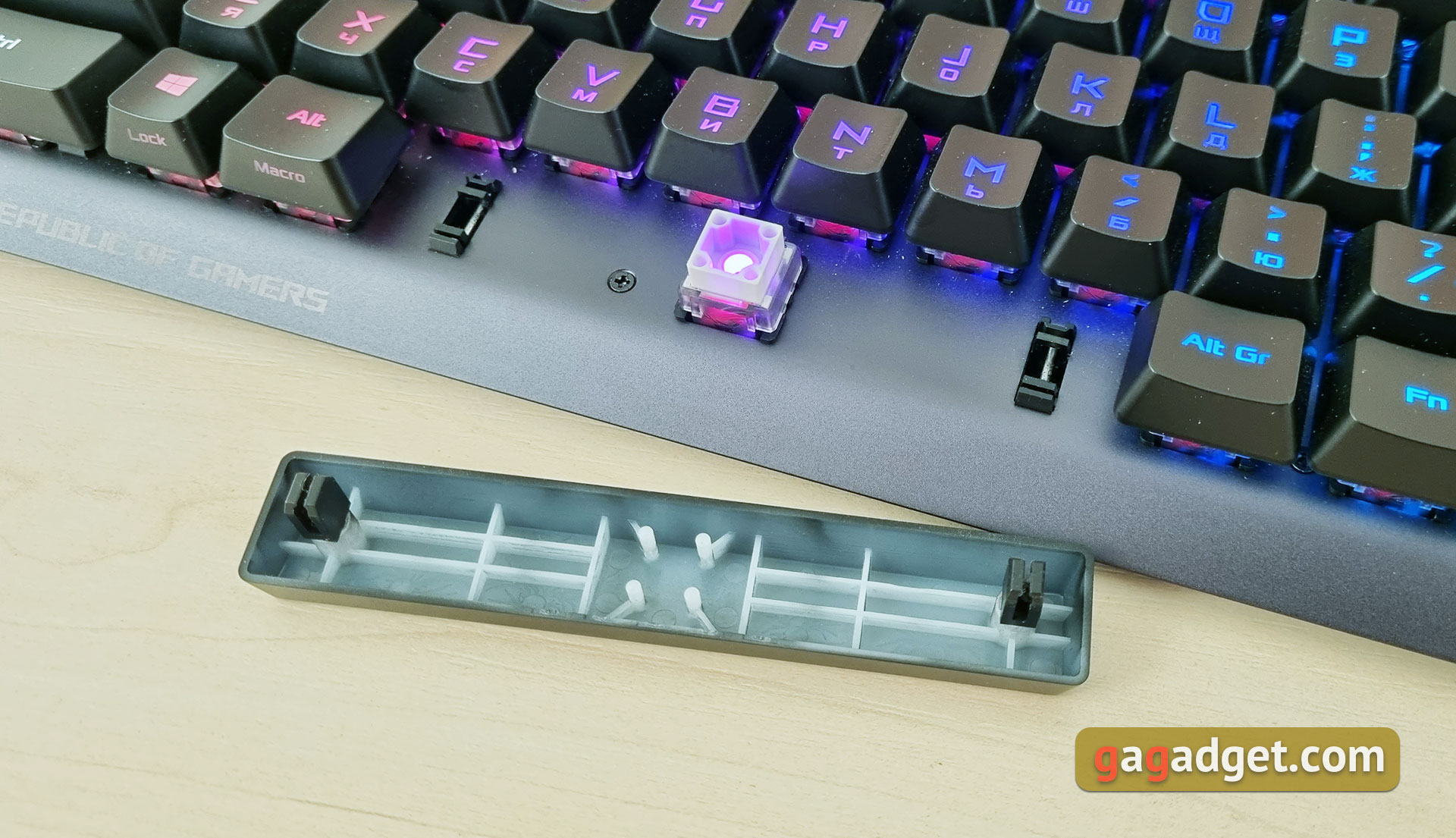 Обзор ASUS ROG Strix Scope RX: оптико-механическая геймерская клавиатура с влагозащитой-23