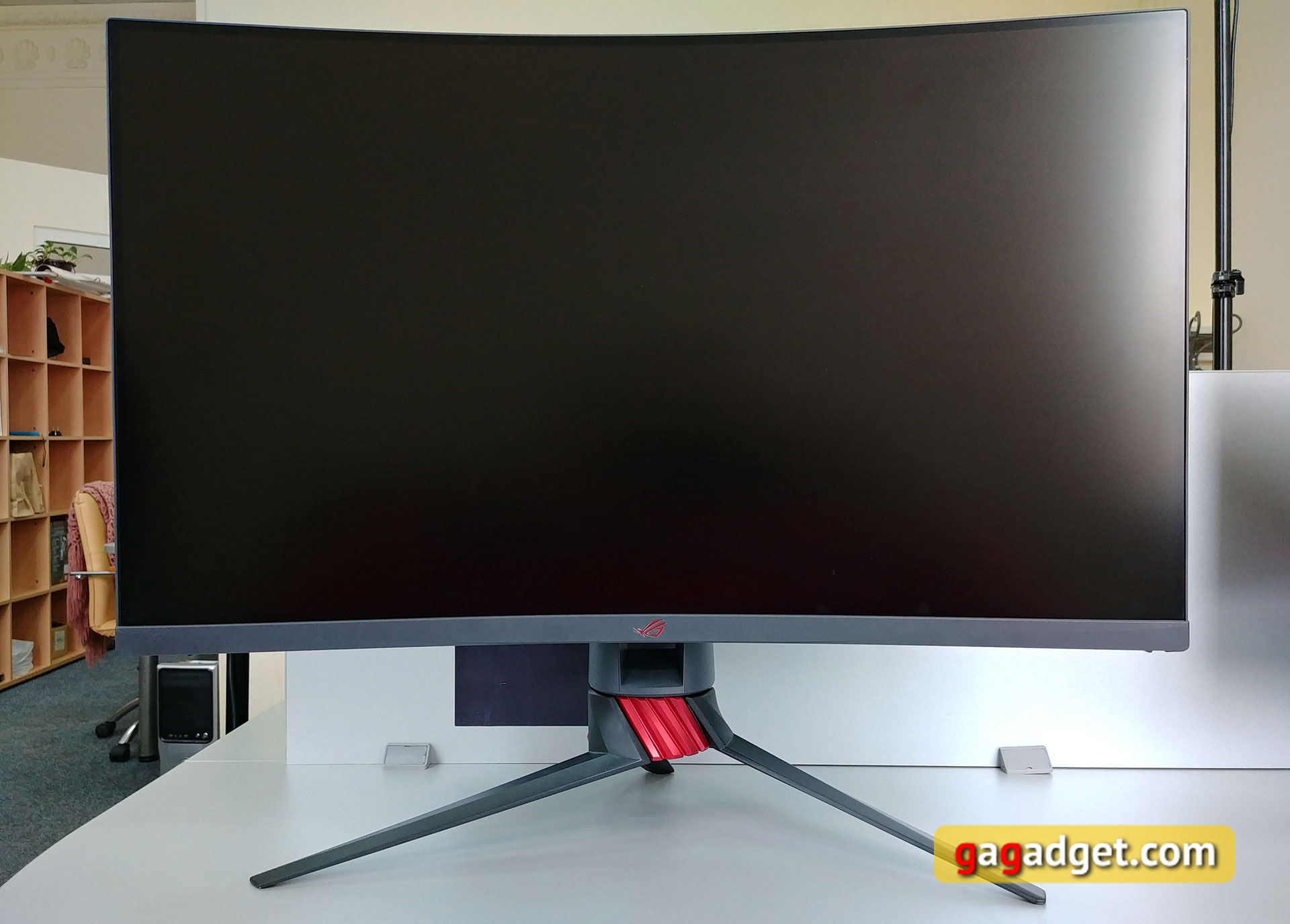 asus-rog-strix-xg32vq-21.jpg