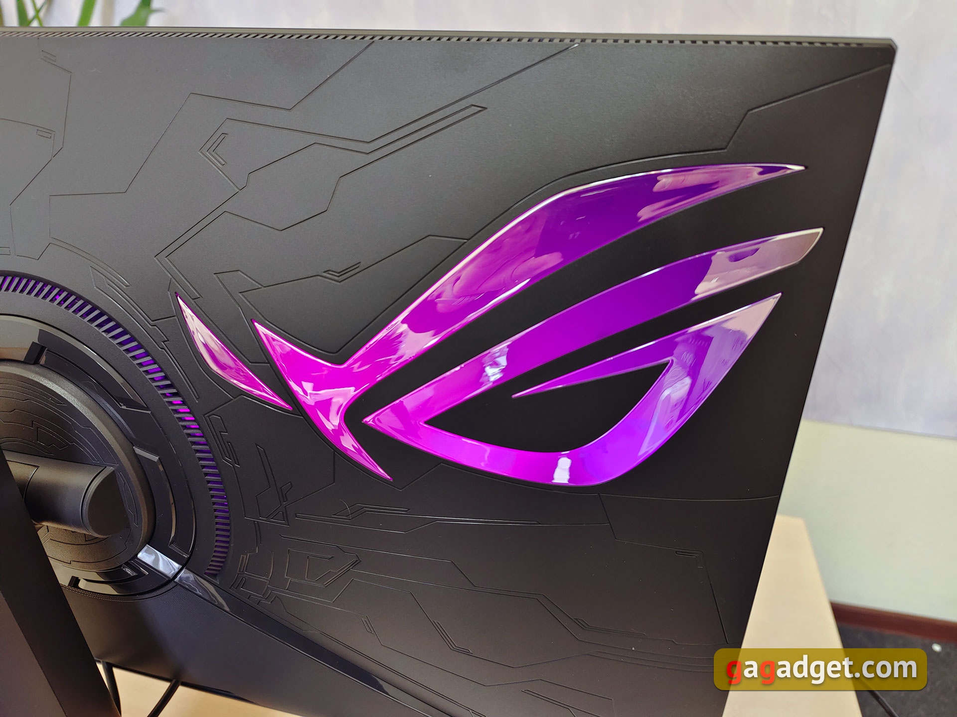 Обзор ASUS ROG Swift PG32UQ: игровой 4K-монитор на квантовых точках-8