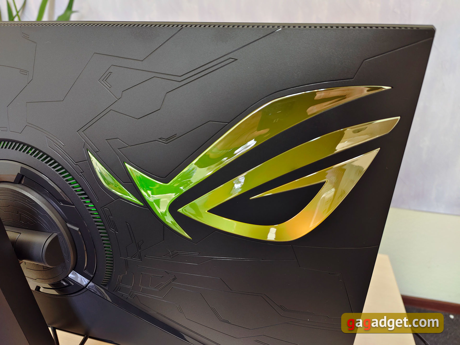 Обзор ASUS ROG Swift PG32UQ: игровой 4K-монитор на квантовых точках-9