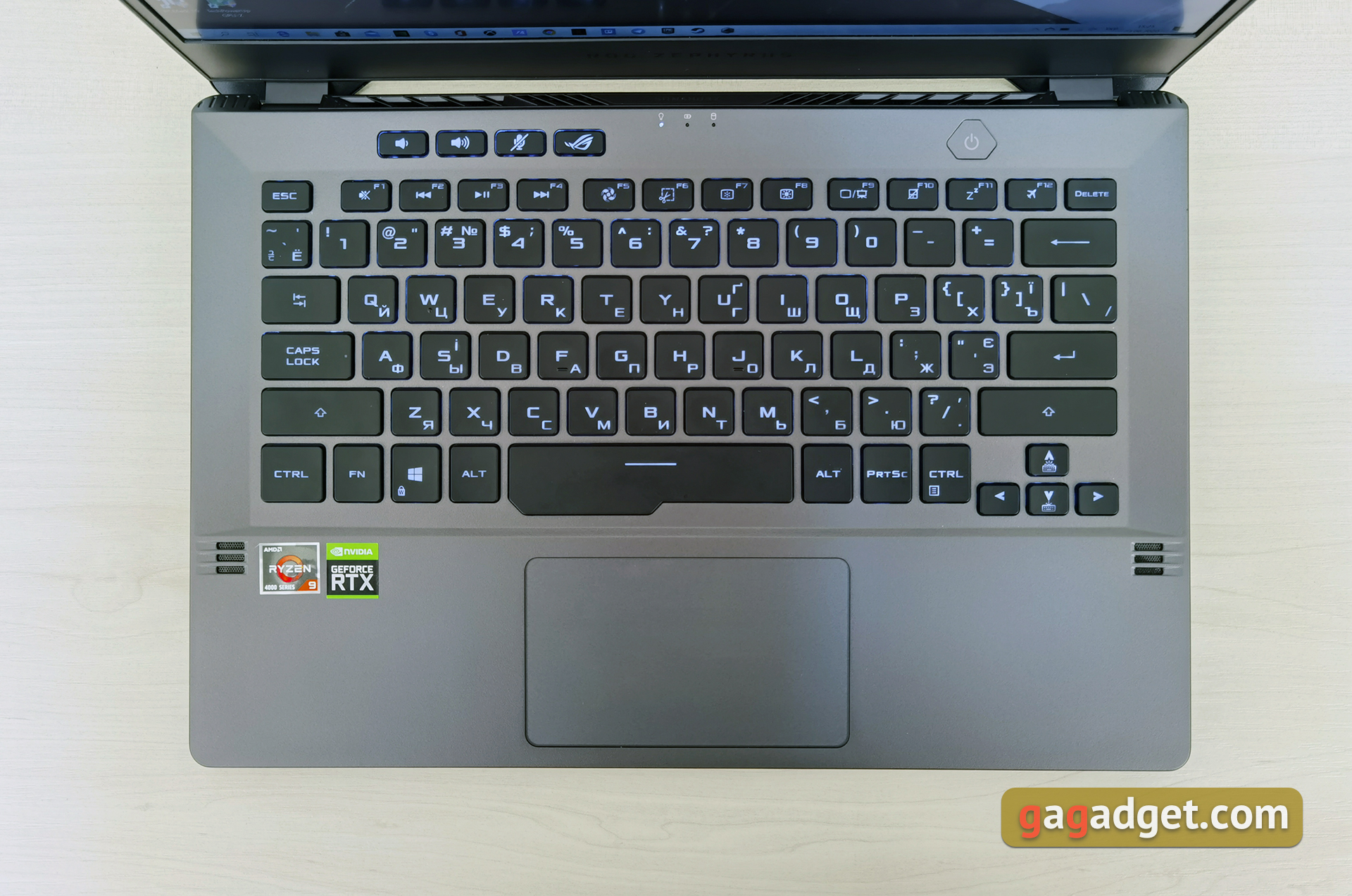 Обзор игрового ноутбука ASUS ROG Zephyrus G14: правильный ультрапортативный гейминг-30