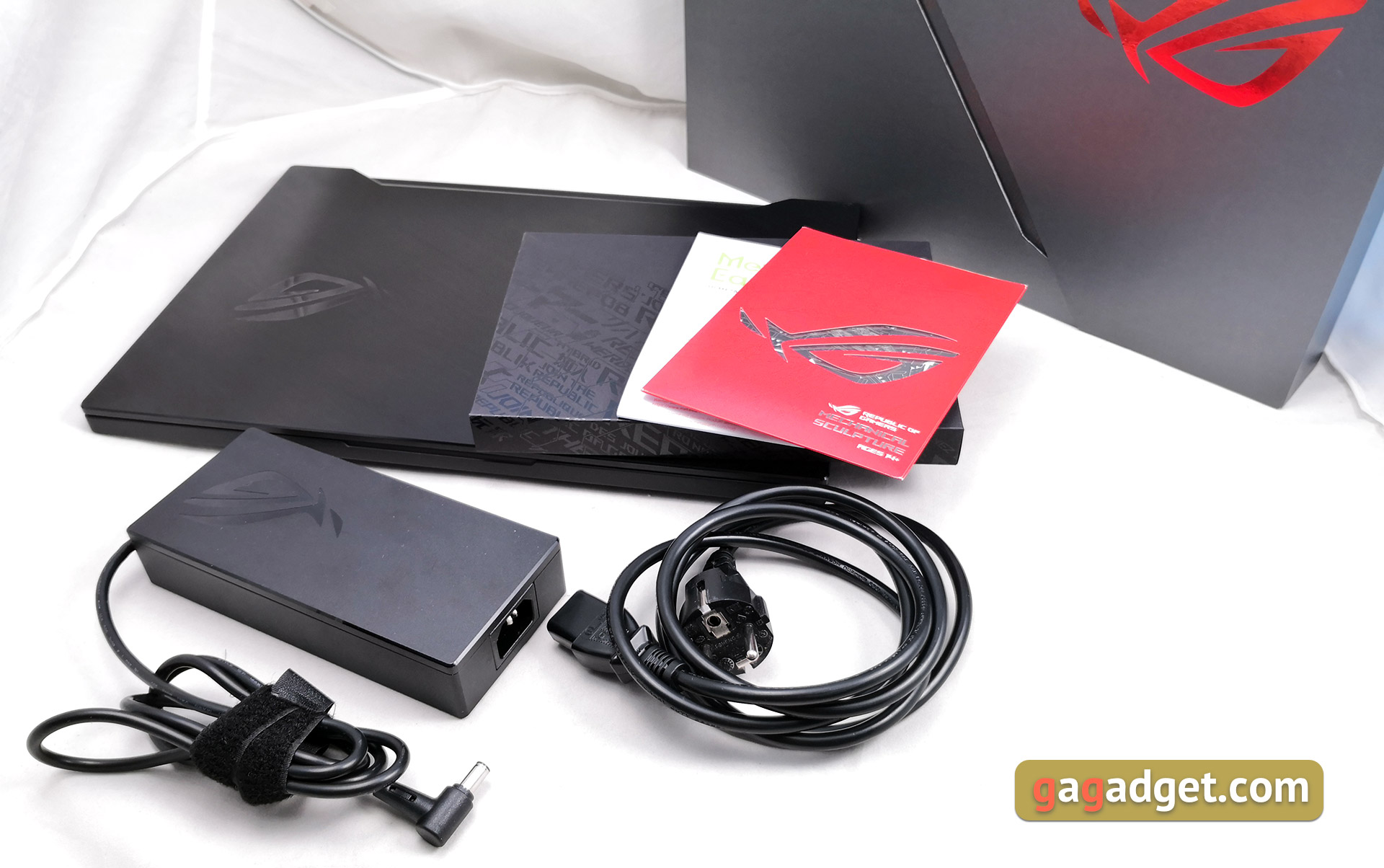 Огляд ASUS ROG Zephyrus S GX502GW: потужний ігровий ноутбук з GeForce RTX 2070 вагою лише 2 кг-3