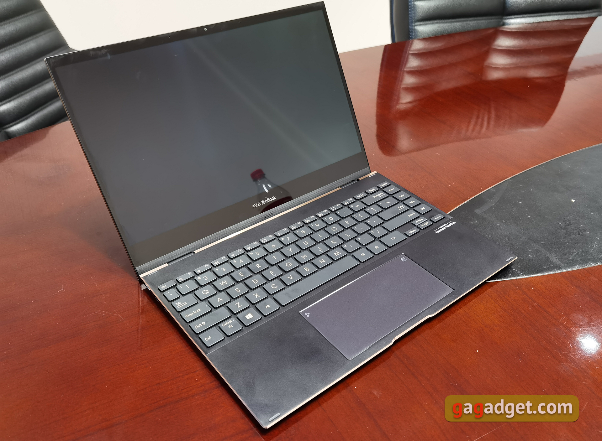 4K OLED-дисплей и процессор Intel семейства Tiger Lake. ASUS ZenBook Flip S (UX371) своими глазами