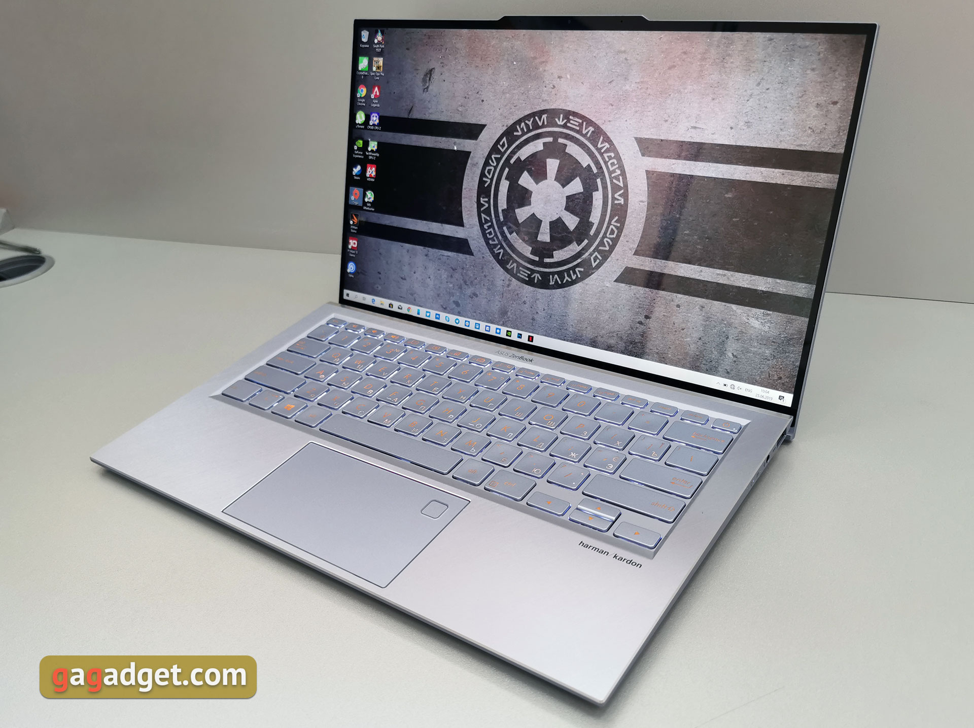 Обзор ASUS ZenBook S13: флагманский безрамочный ультрабук с обратной "монобровью"-2