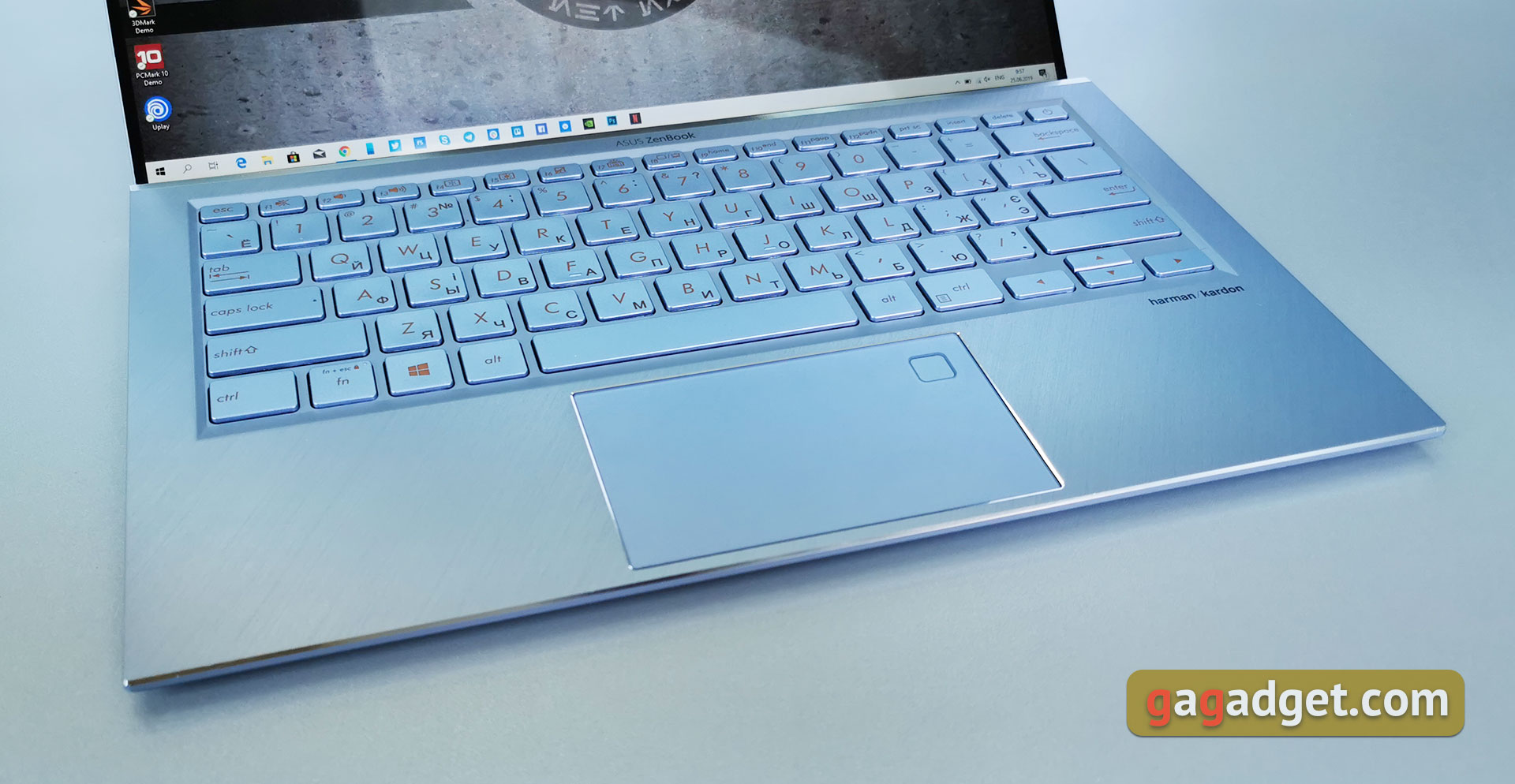Обзор ASUS ZenBook S13: флагманский безрамочный ультрабук с обратной "монобровью"-9