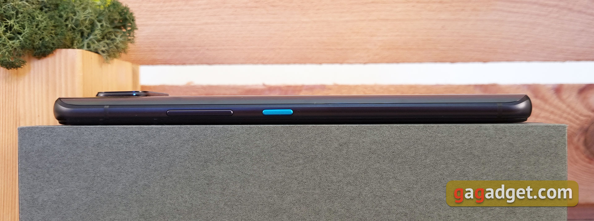 Обзор ASUS ZenFone 8 Flip: когда фронтальная камера на три объектива-19
