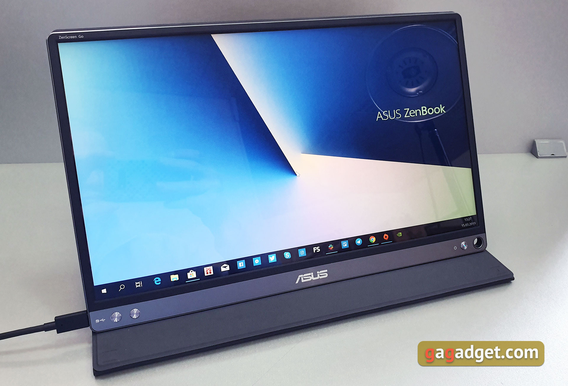 Обзор ASUS ZenScreen GO MB16AP: мобильный монитор с аккумулятором и USB Type-C