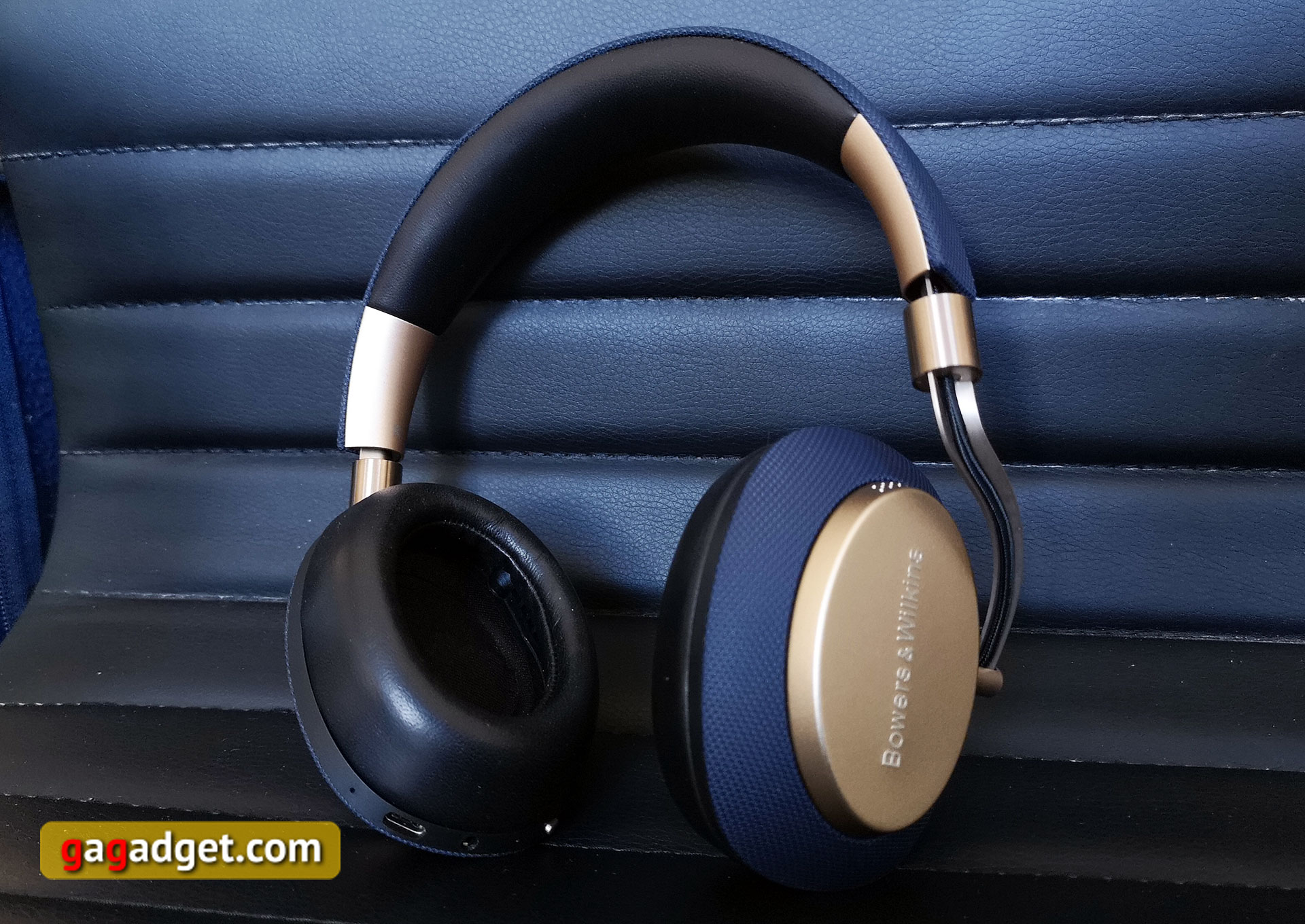 Bowers & Wilkins PX — британские наушники с шумоподавлением