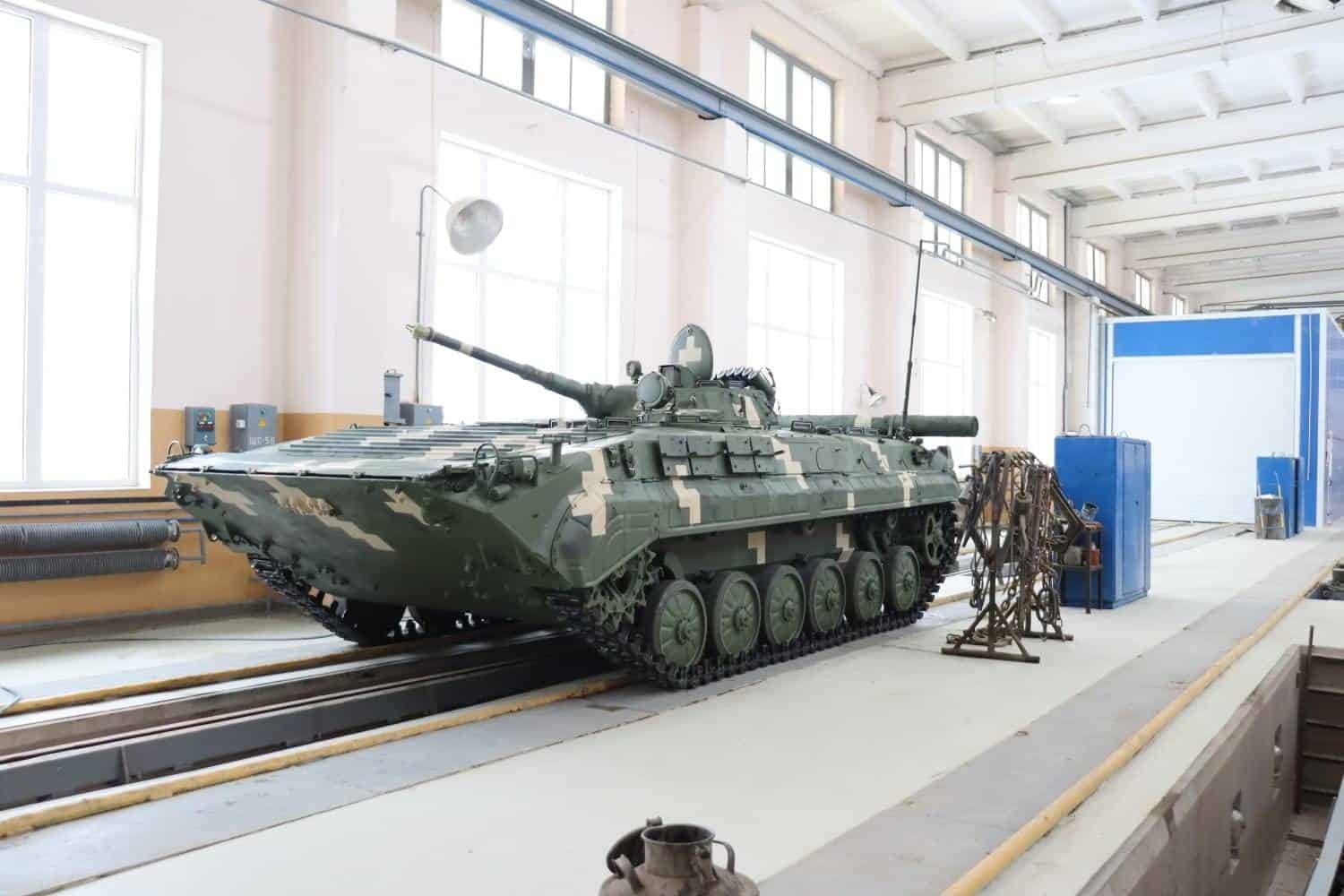 Відремонтована та модернізована БМП-1