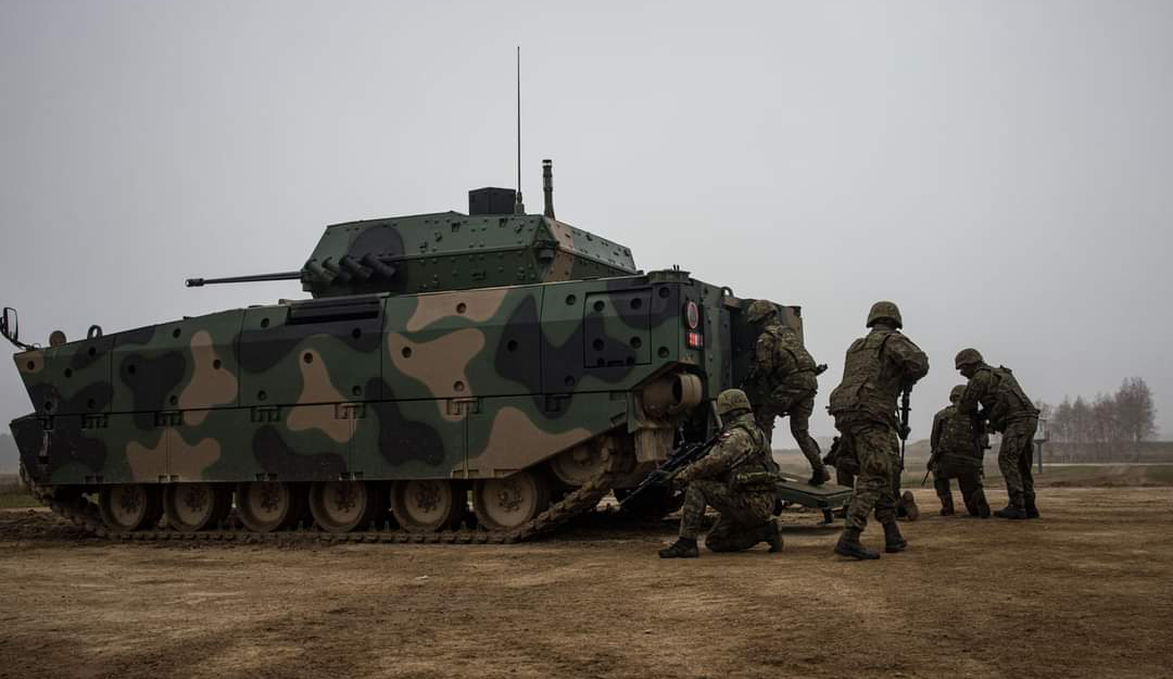 Borsuk infantry fighting vehicle undergoing testing. 2022. Illustration: Michał Niwicz