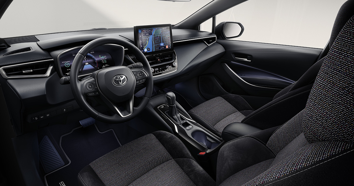 Интерьер Toyota Corolla 2025