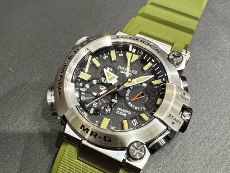 Неофіційне зображення Casio G-Shock MR-G BF1000RG-3AJR