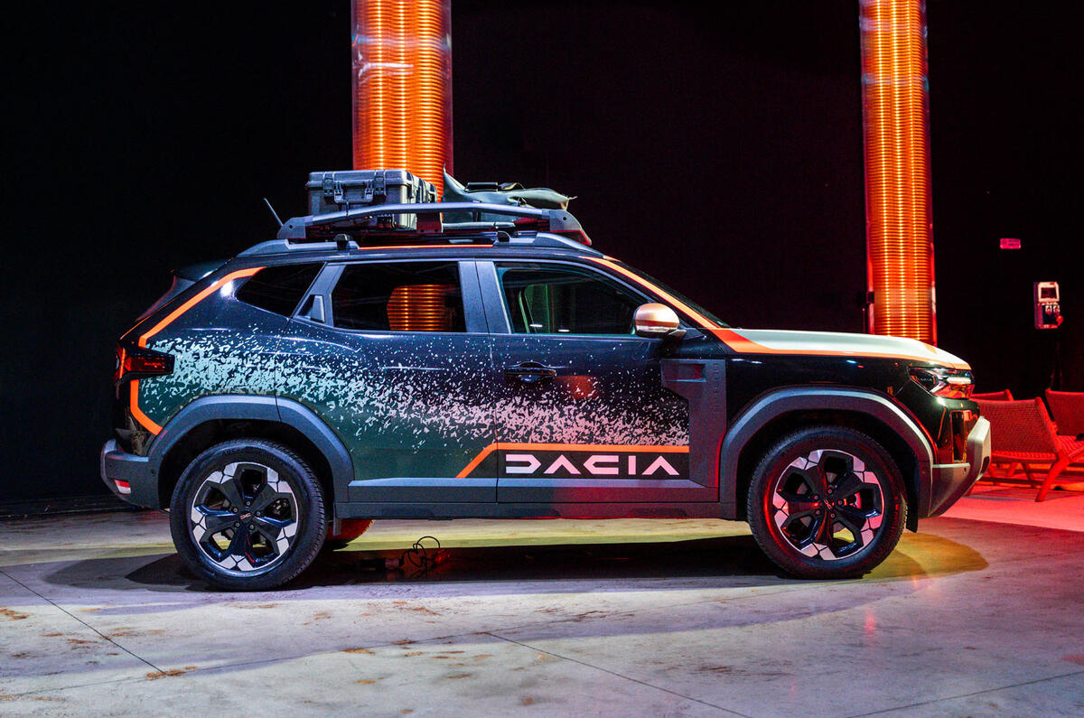 Dacia Duster Soul of Dakar, side view