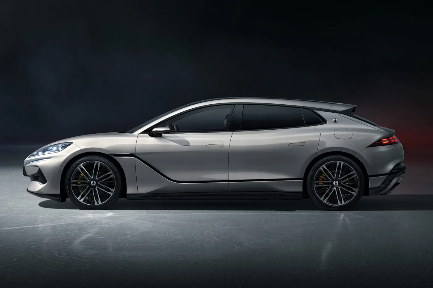 Дизайн моделі Denza Z9GT