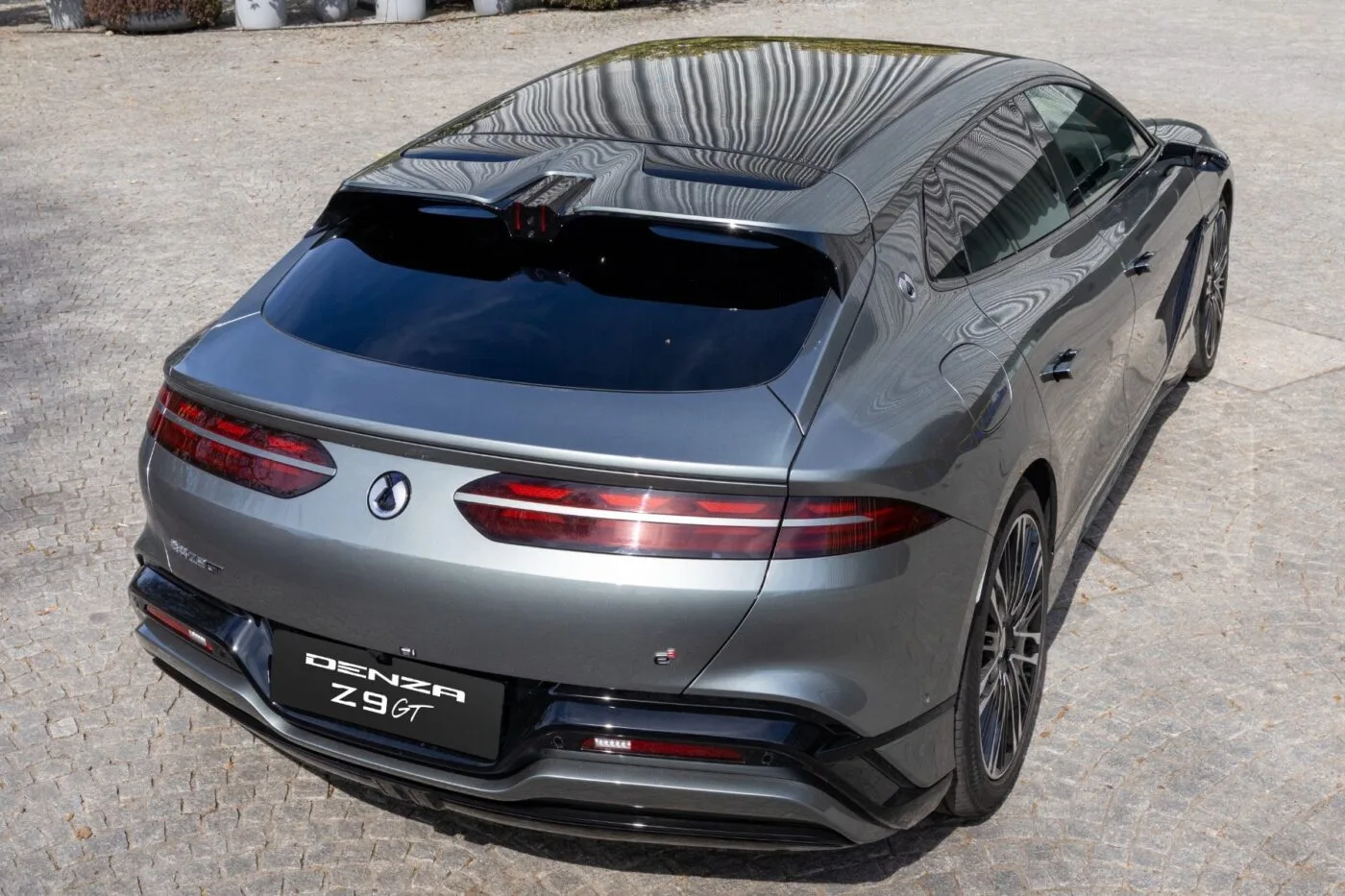 Denza Z9GT на презентації