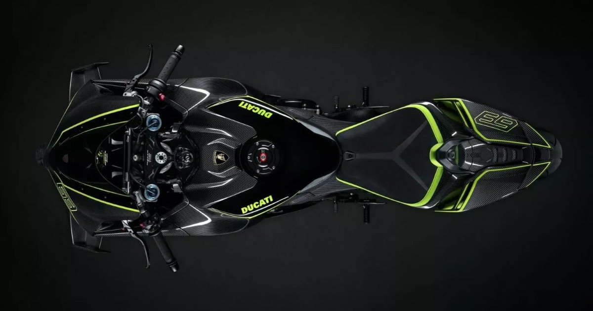 La moto sportive Ducati Panigale V4 Lamborghini avec des éléments de design uniques
