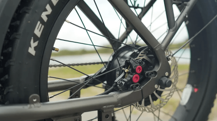 disc brakes on a ebike