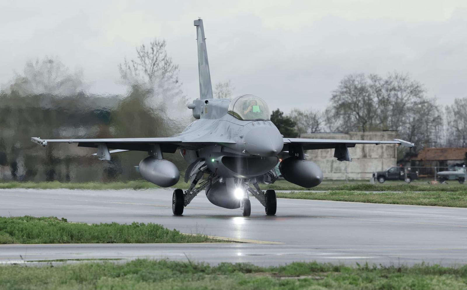 Arrival of the first Bulgarian F-16D (V) Block 70