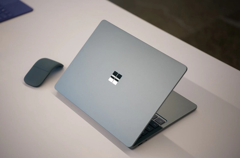 Зображення Surface Laptop 13 у різних кольорах