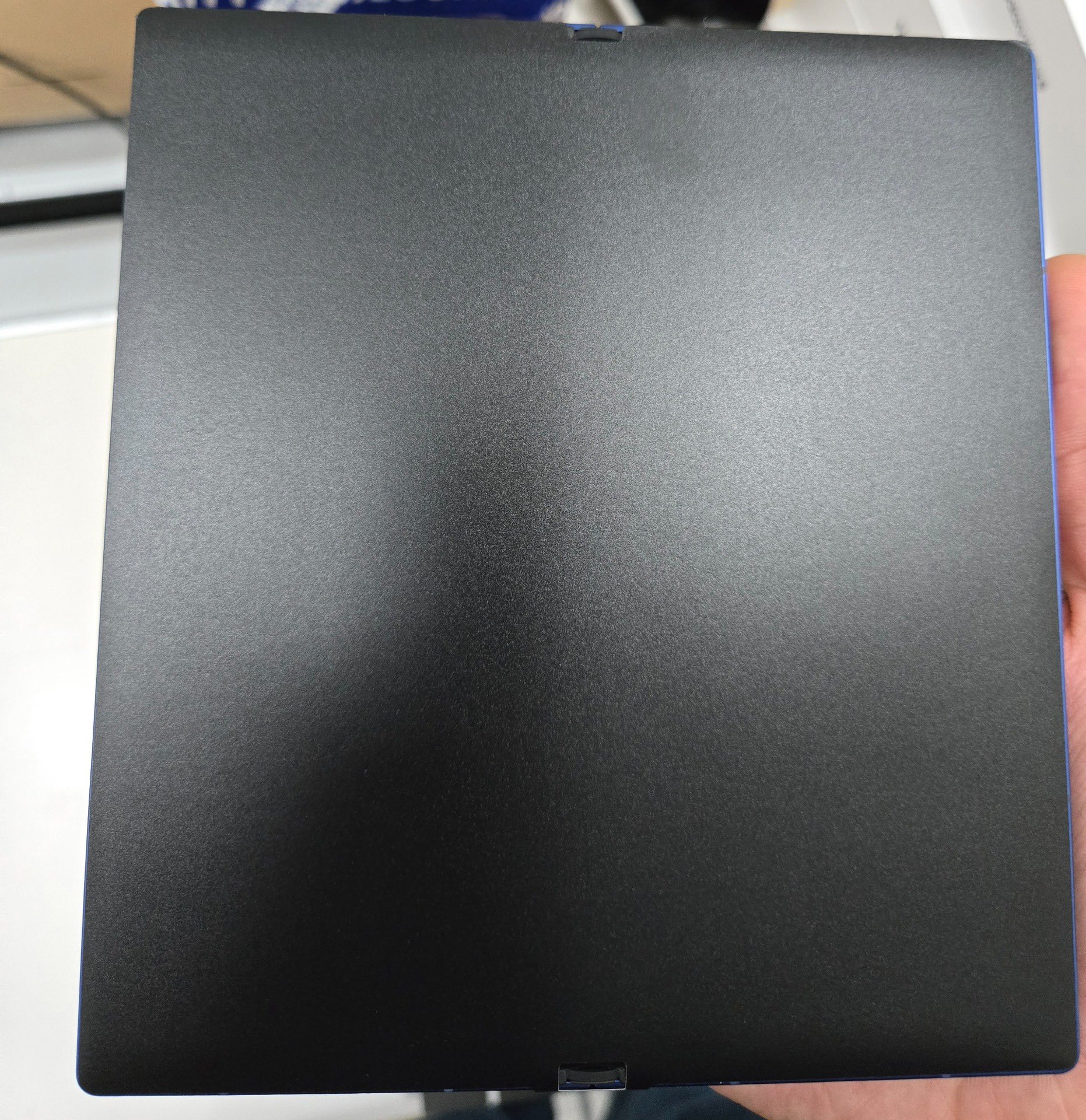 Основний екран Galaxy Z Fold 7 під плівкою