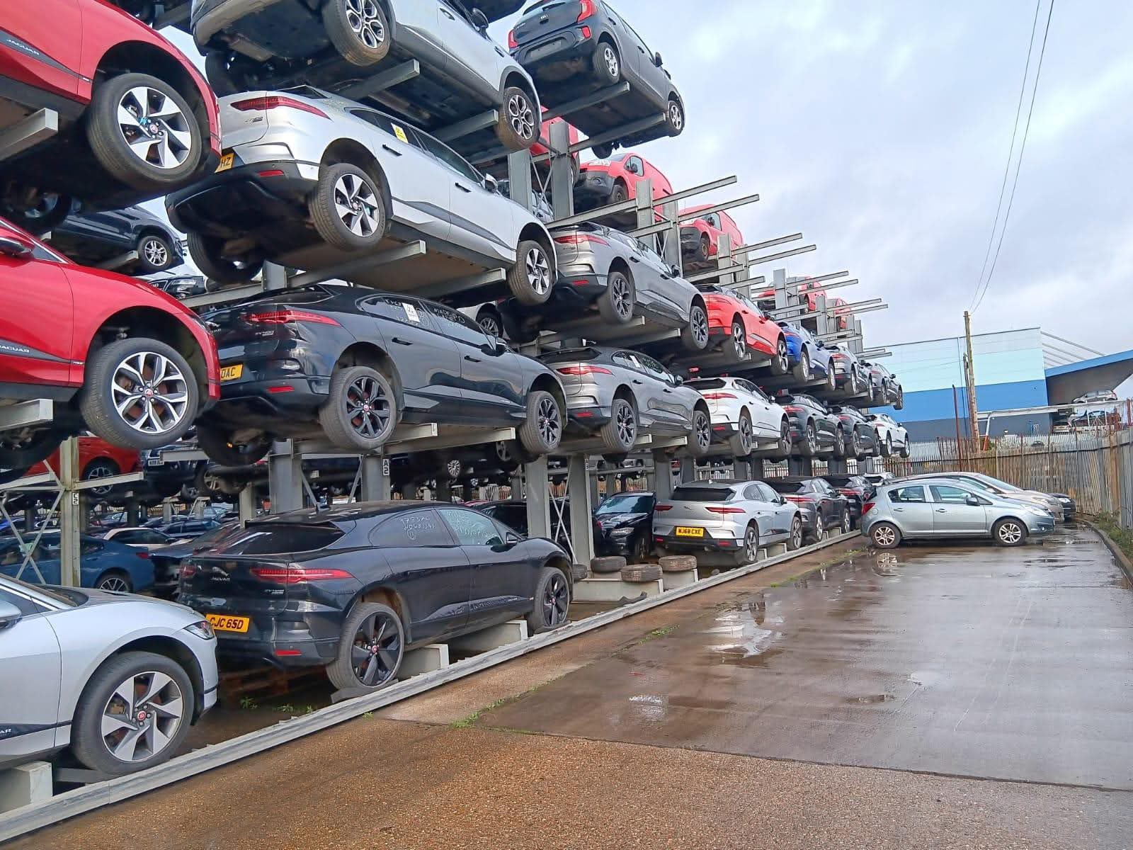 Jaguar I-Pace, ждущий утилизации