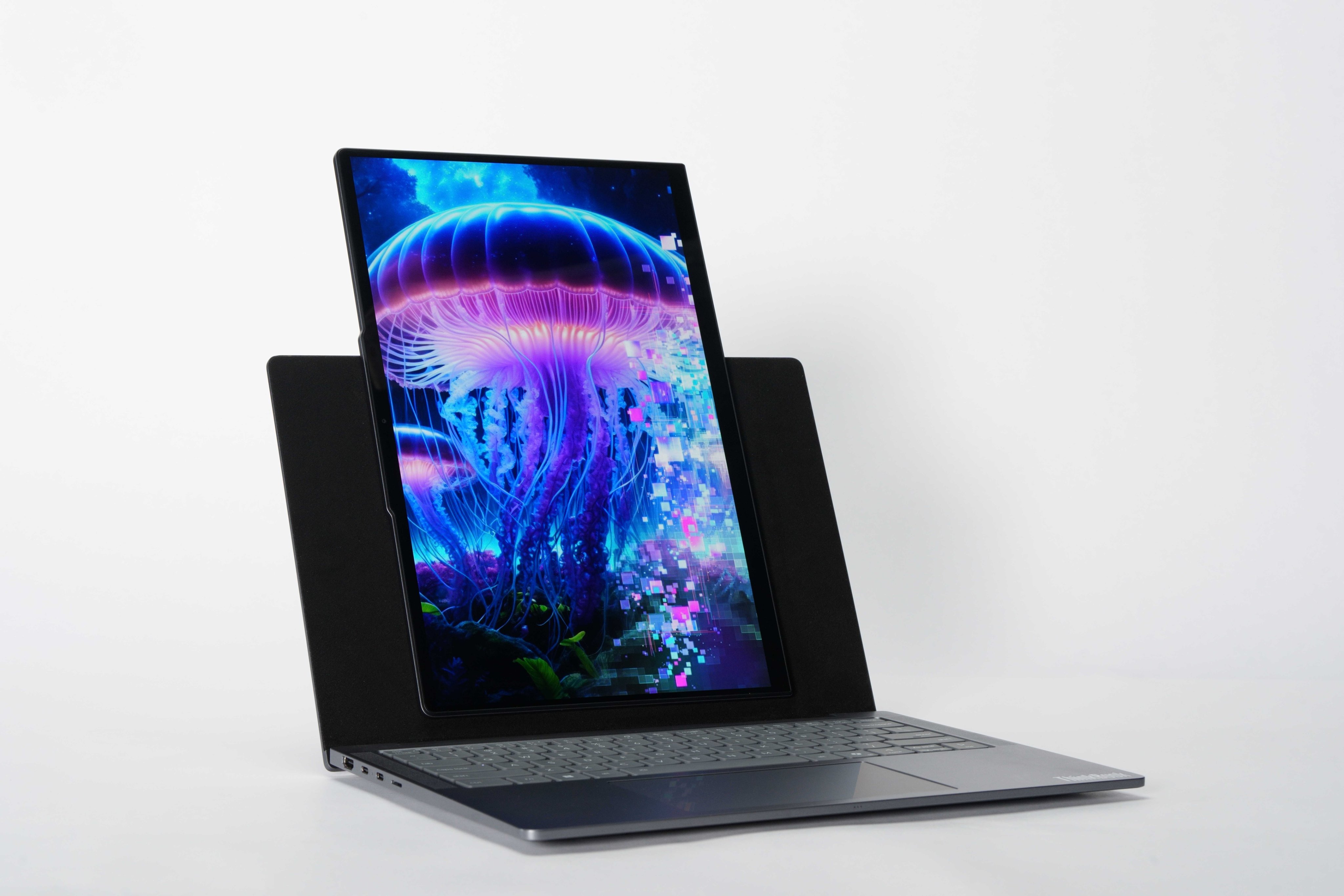Lenovo Project Pivo. Illustration: Evan Blass
