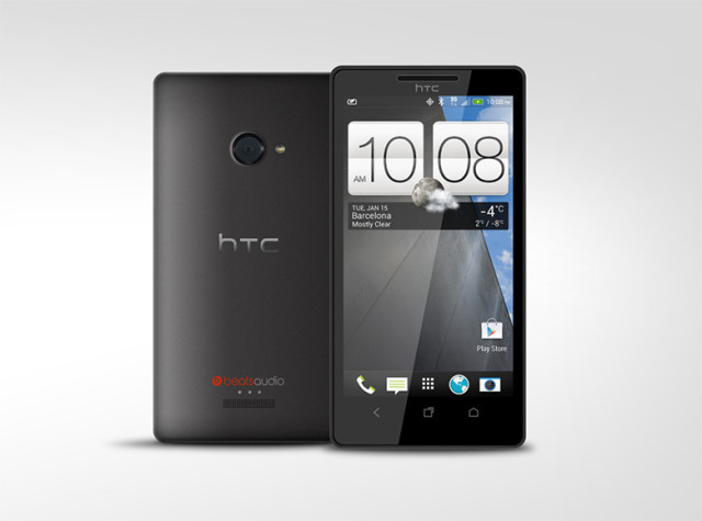 Живые фото HTC M7 с прилично обновленной оболочкой Sense 5.0