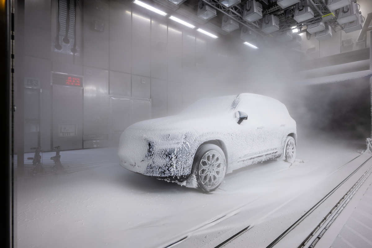 Mercedes-Benz GLB во время зимних испытаний