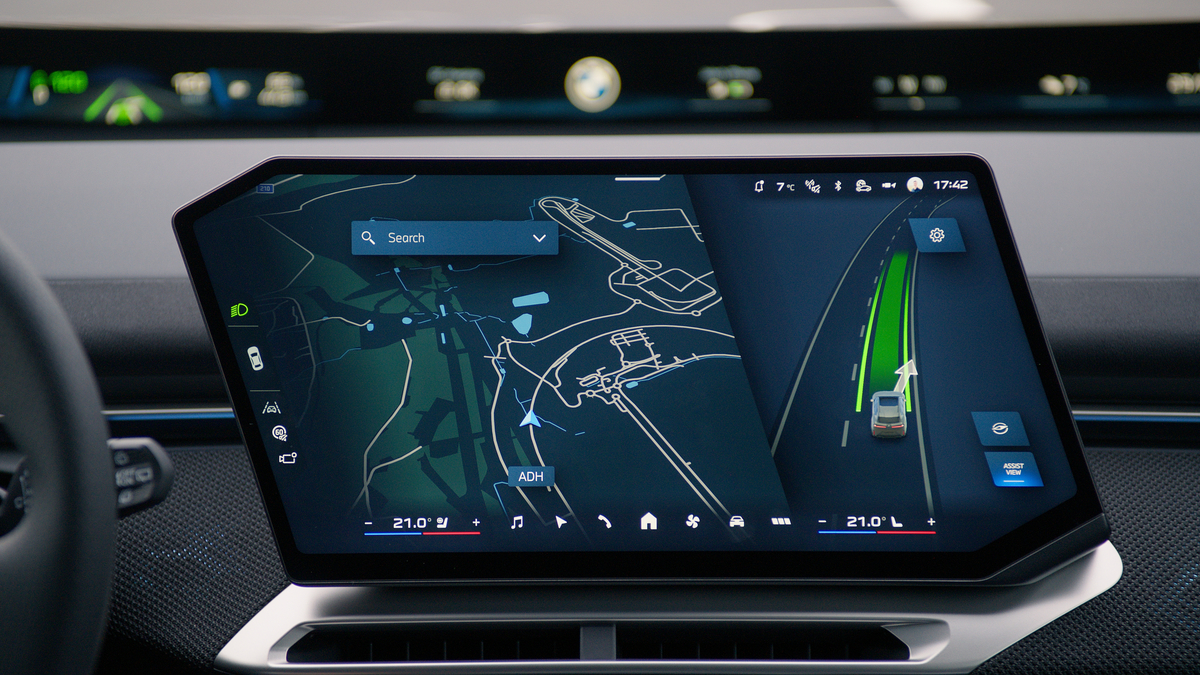 BMW iX3 Innovative Driving Assistants