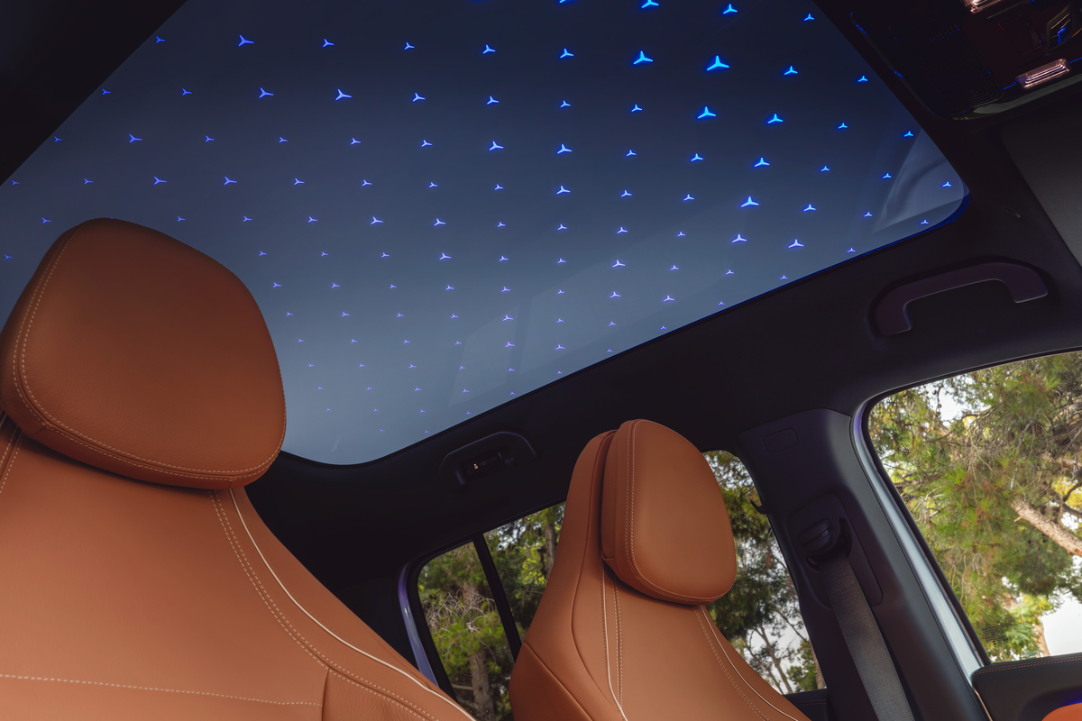 Дизайн интерьера Mercedes-Benz GLB