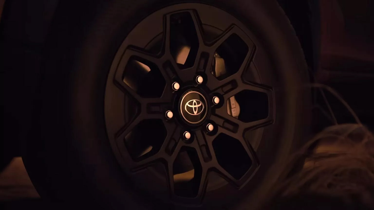 Teaser of the new Toyota Hilux 5