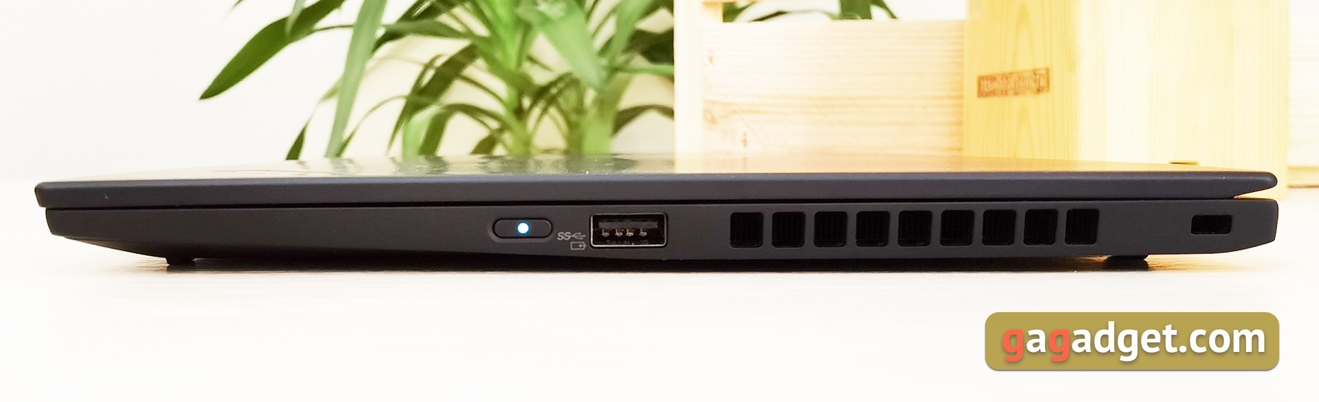 Обзор Lenovo ThinkPad X1 Carbon 8th Gen: нестареющая бизнес-классика-6