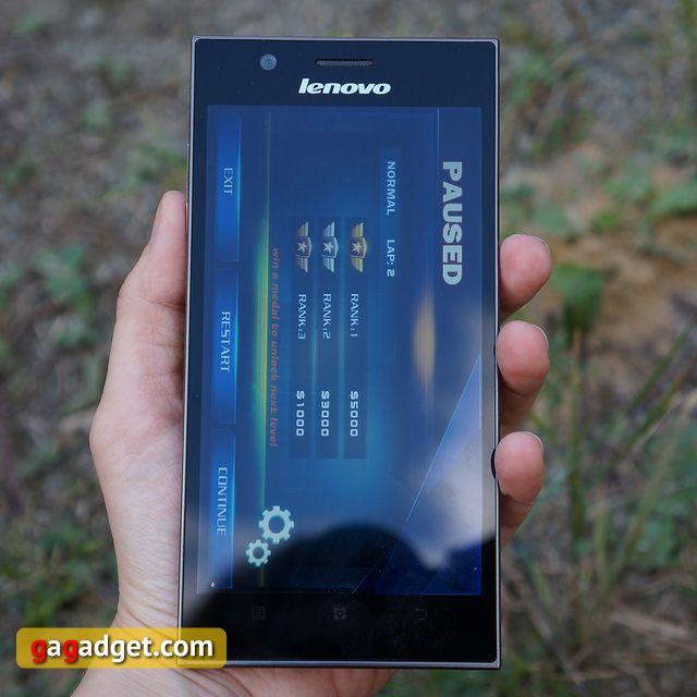 Обзор Lenovo K900: начало атомного века  -6