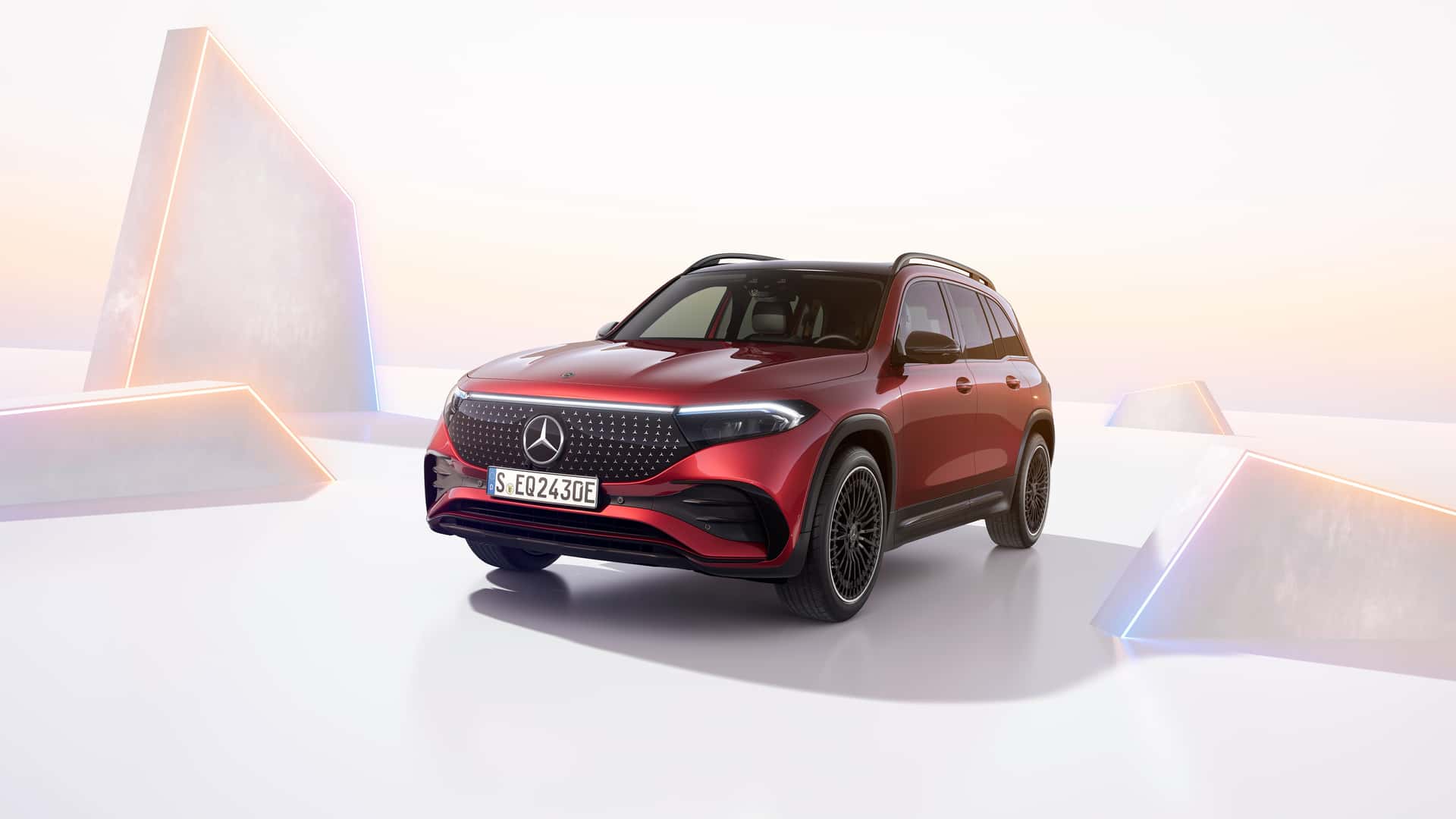 Mercedes-Benz EQB. Иллюстрация