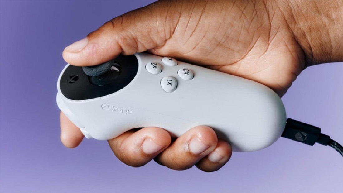 Грати стане простіше: Microsoft презентувала пристрій Xbox Adaptive Joystick, сумісний з Xbox, PC, Android та iOS, для людей з обмеженими можливостями