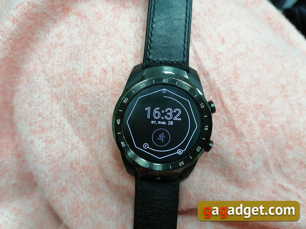 Обзор MOBVOI TicWatch Pro: смарт-часы на WearOS-3