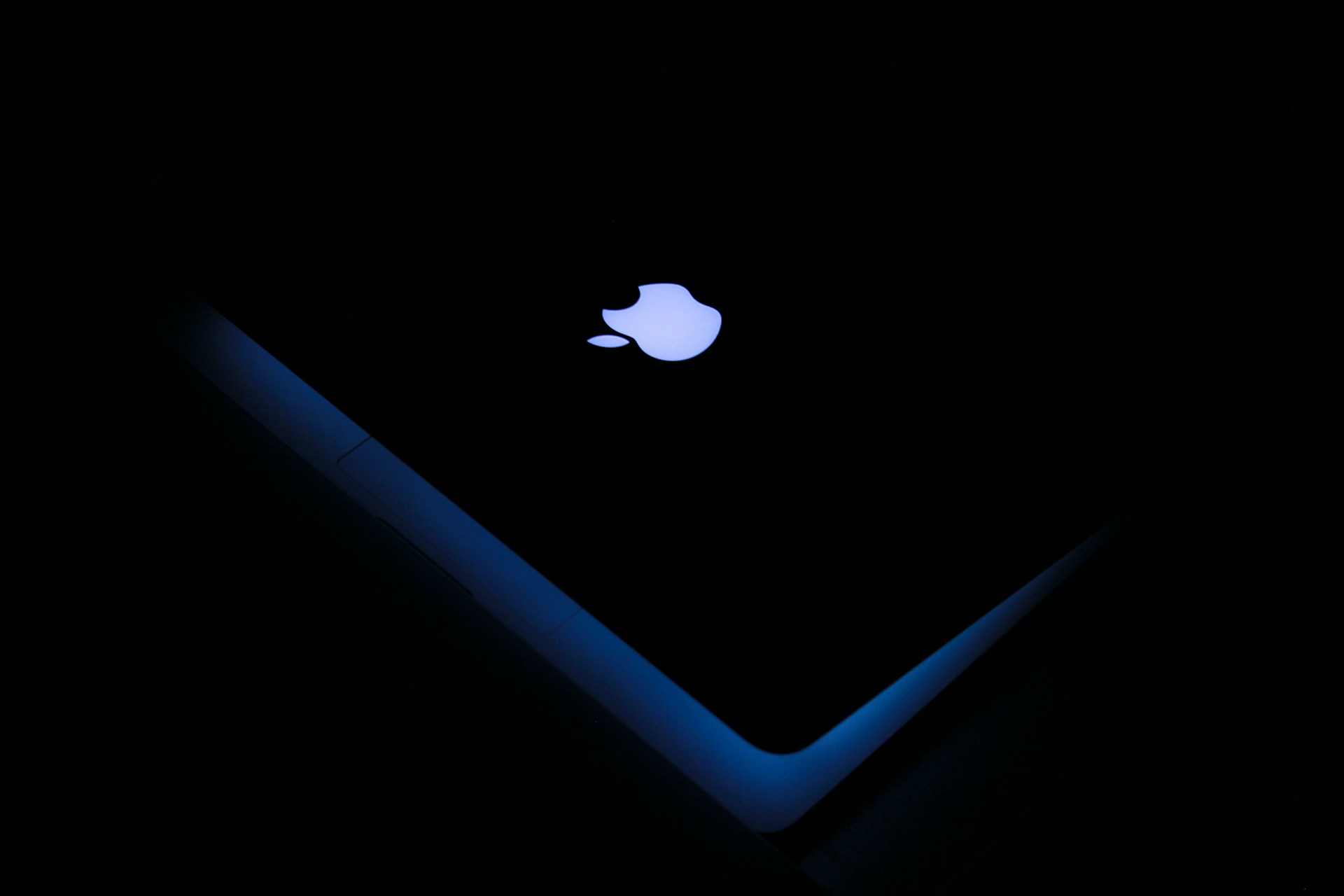 Apple has released compact OpenELM language models to run on gadgets