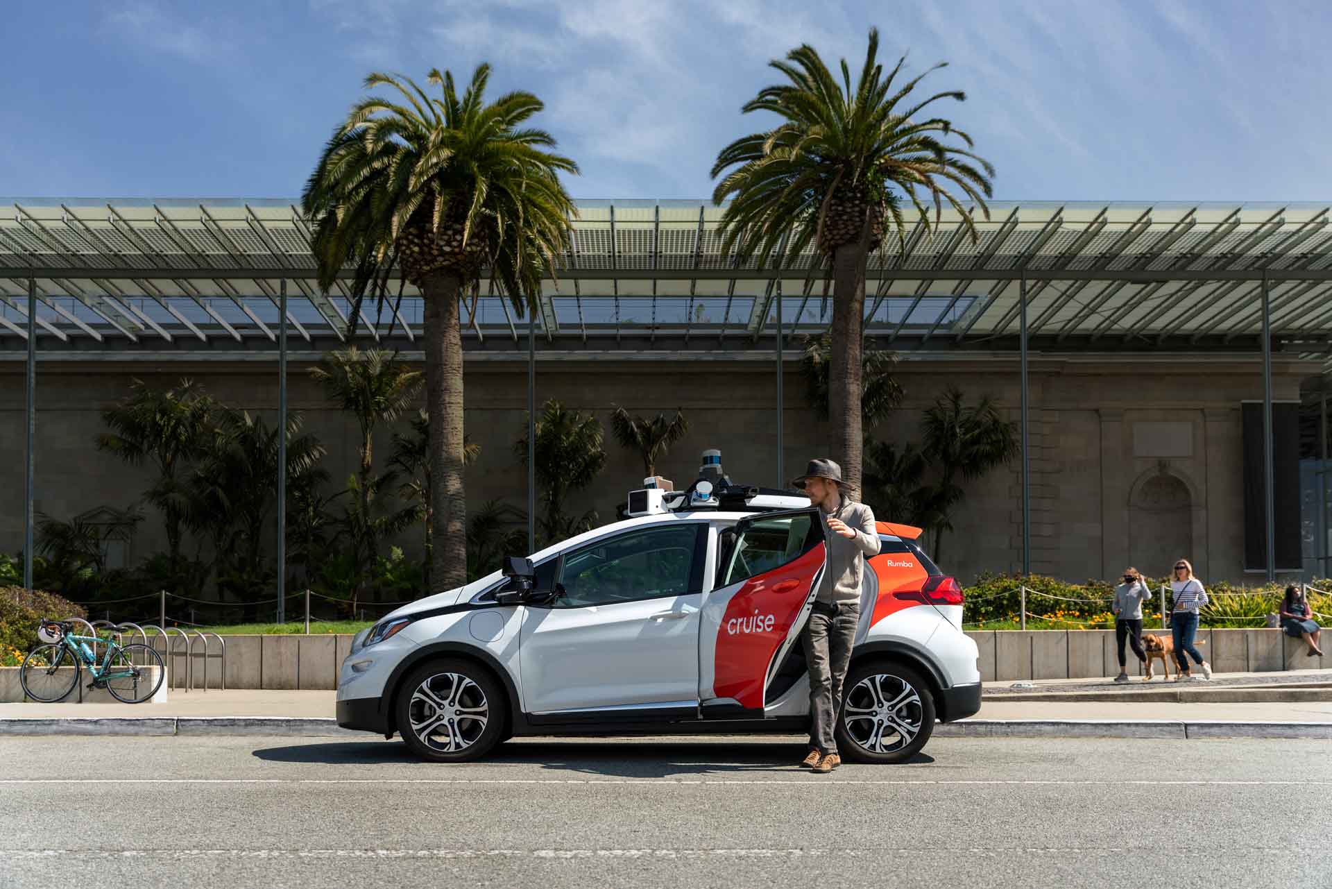 La valeur de Cruise a été divisée par deux après que sa voiture sans pilote a heurté et traîné une femme.