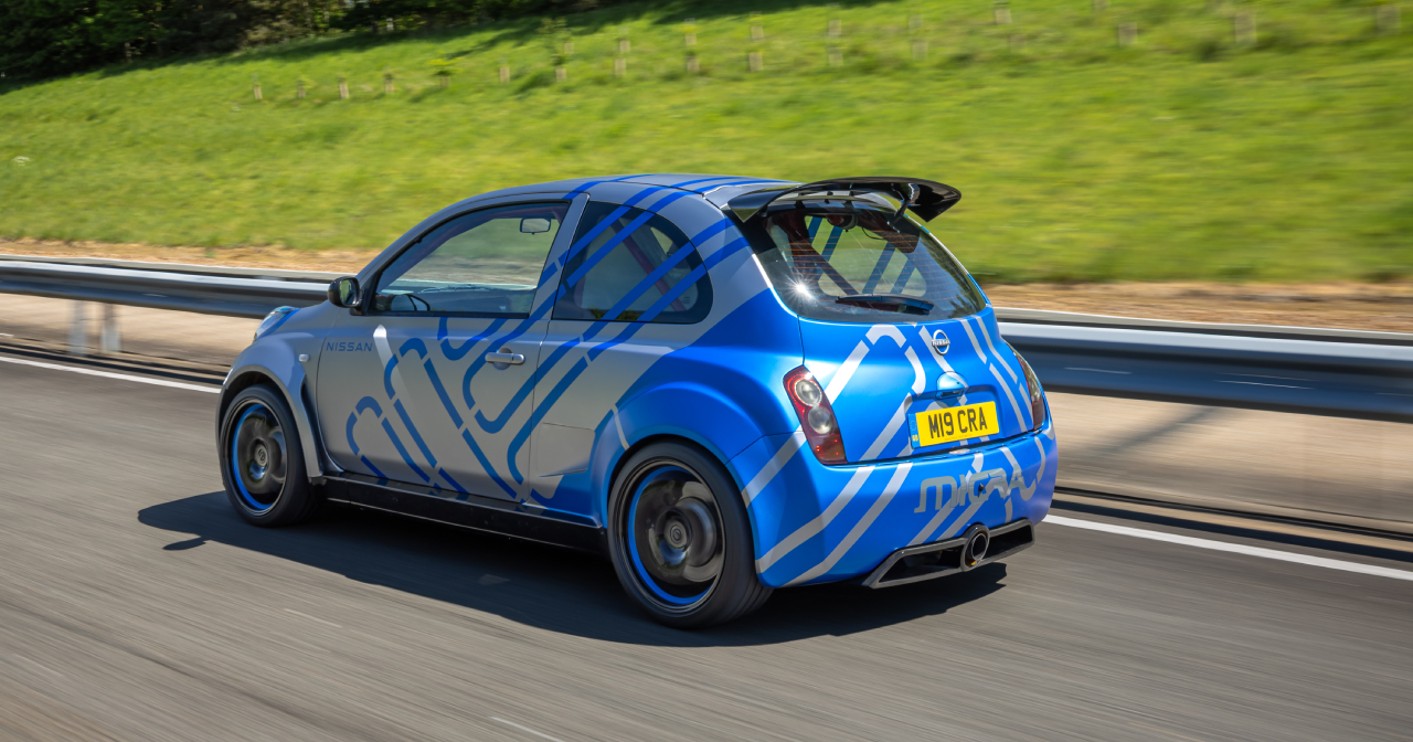 Передня частина Nissan Micra 350SR