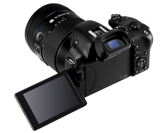 Первый пошёл: Samsung NX30 и новые объективы-3