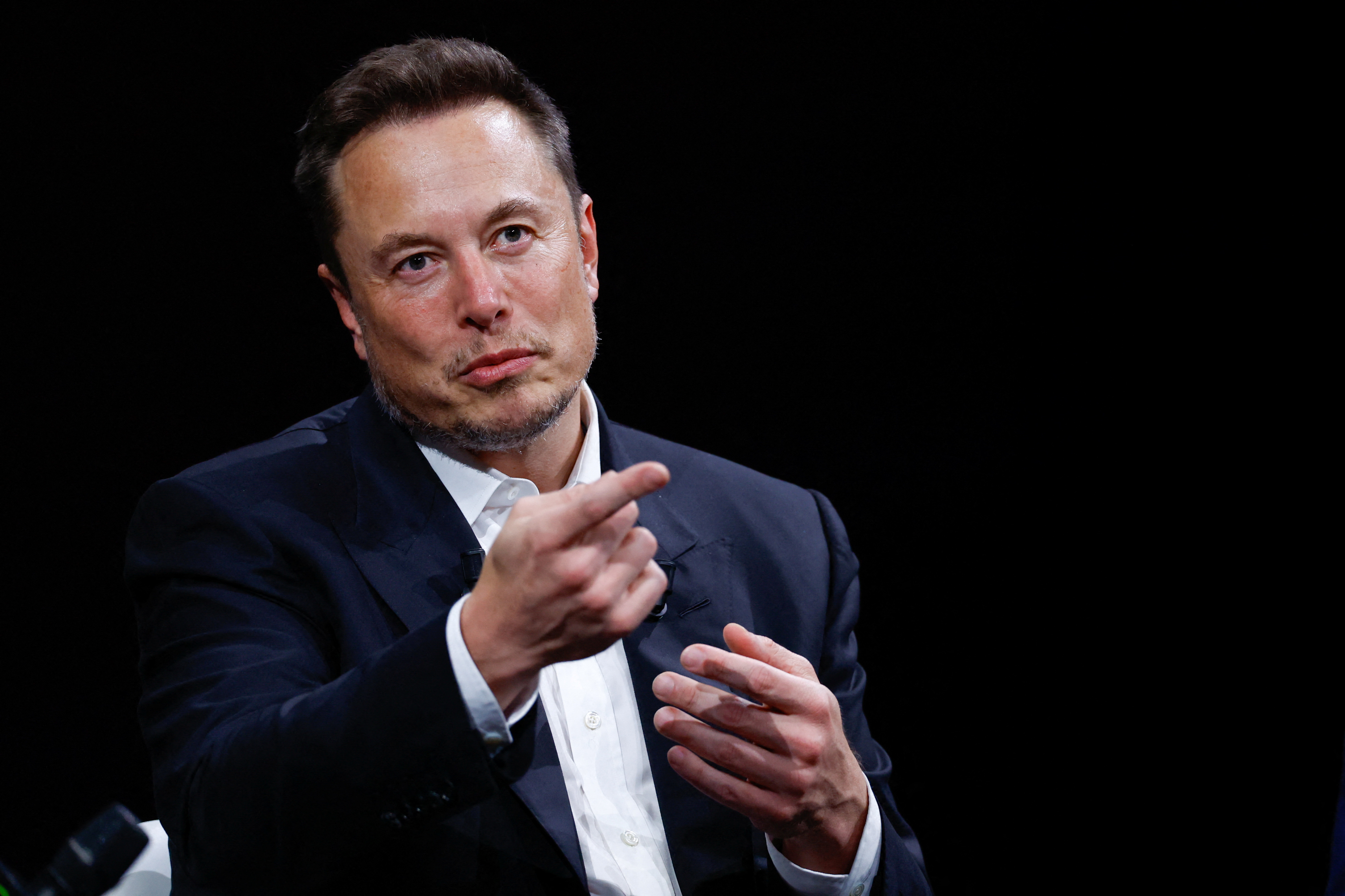 Elon Musk participera au sommet sur la sécurité de l'IA organisé par Rishi Sunak à Bletchley Park