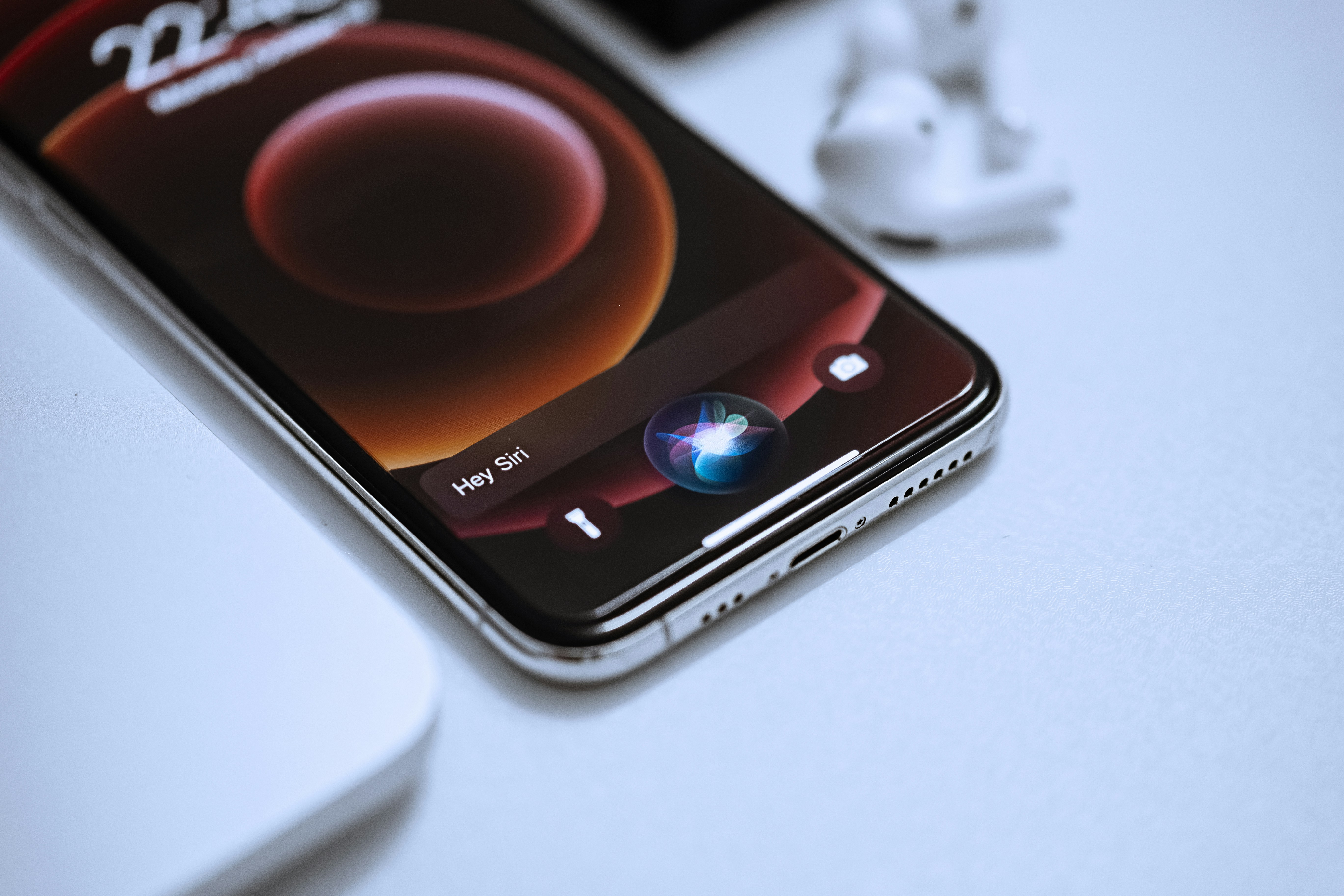 Apple вивчає можливість відмови від фрази "Siri" на користь штучного інтелекту