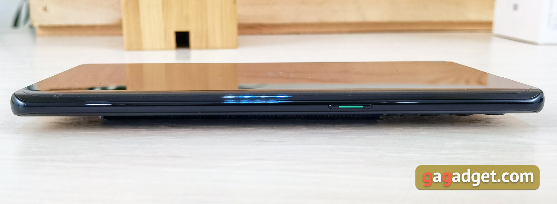Обзор OPPO Reno4 Pro: расплата за быструю зарядку-9