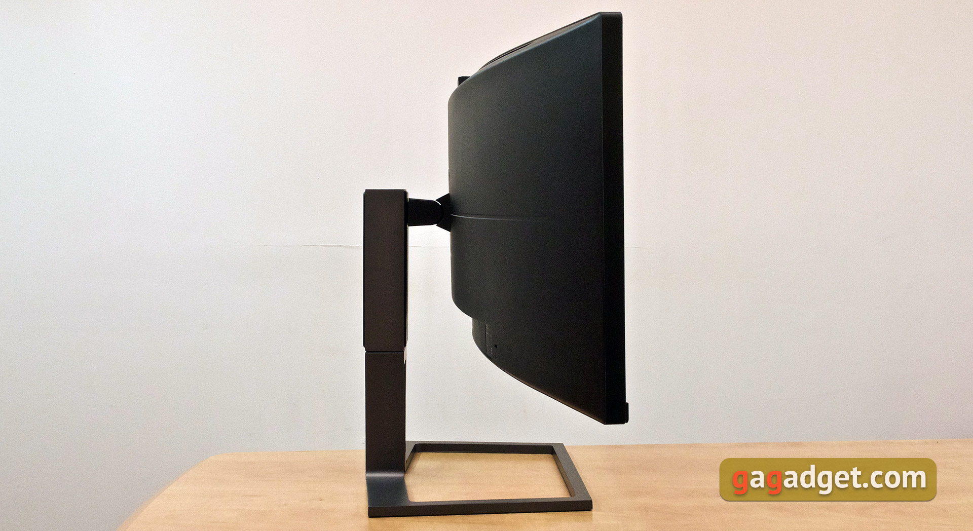Обзор Philips Brilliance 499P9H: 49-дюймовый монитор-авианосец-27